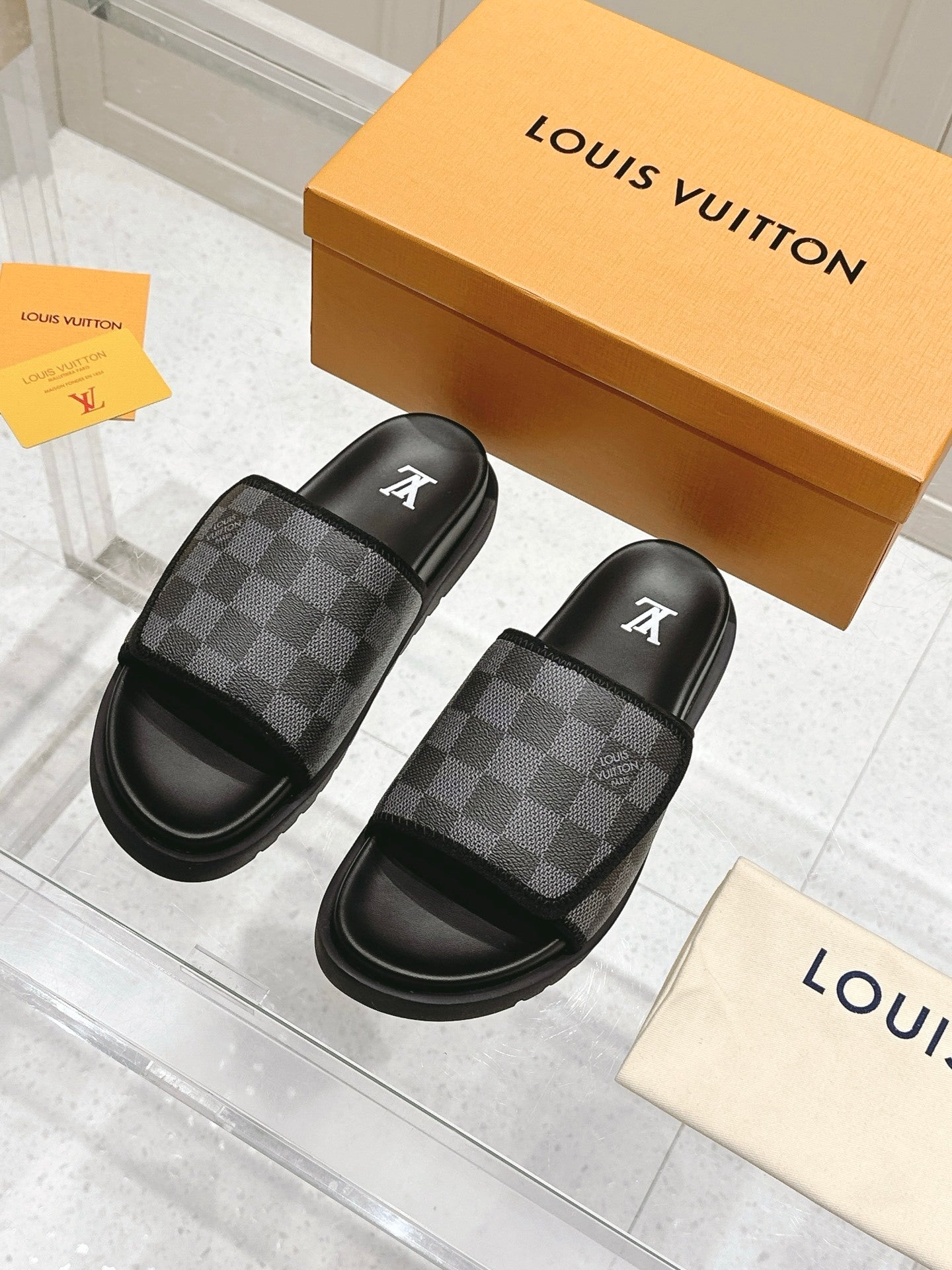 BLACK CHECKERED SLIDE SANDALS
