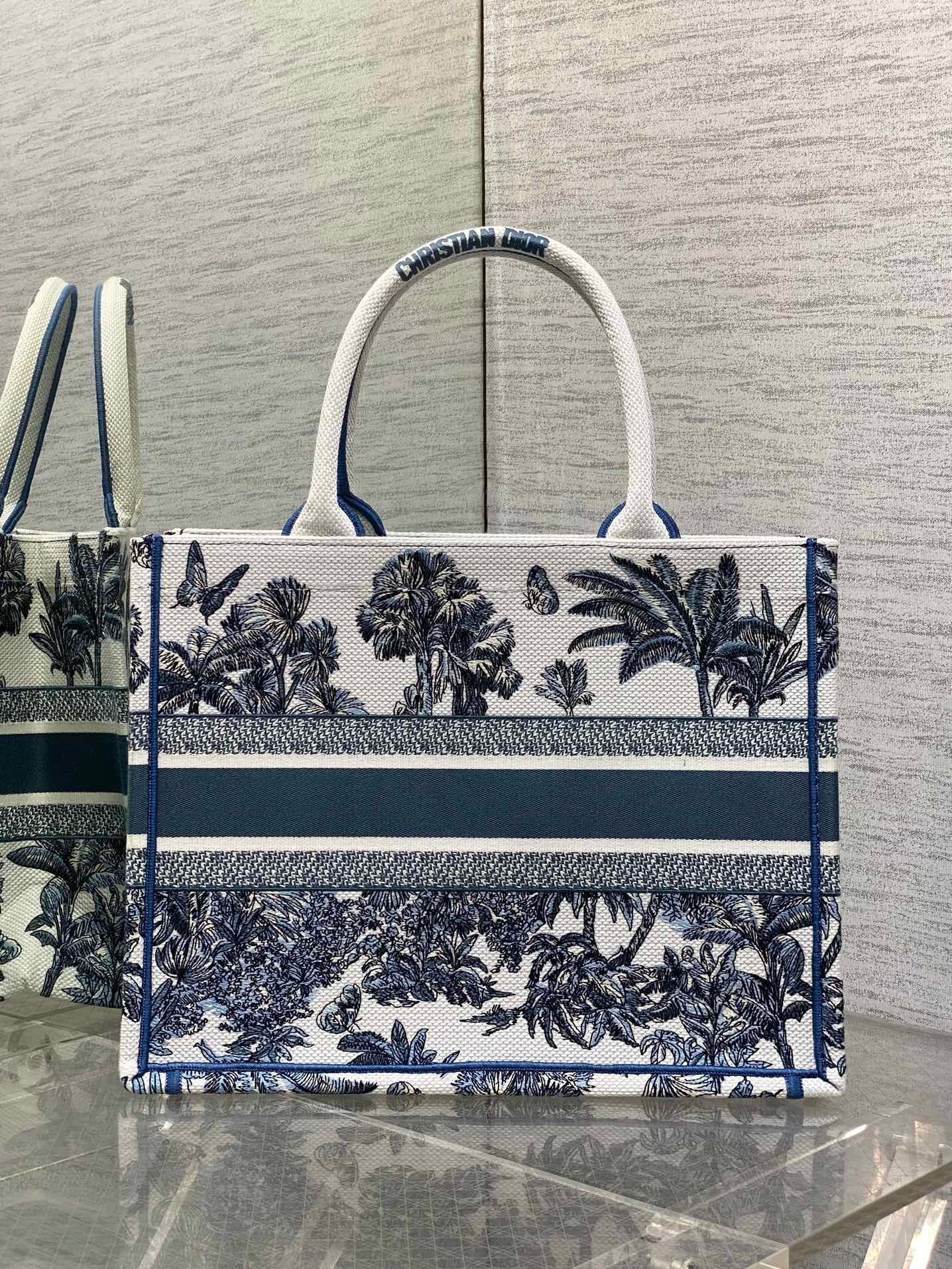 LARGE CANVAS TOTE WITH BOTANICAL PRINT