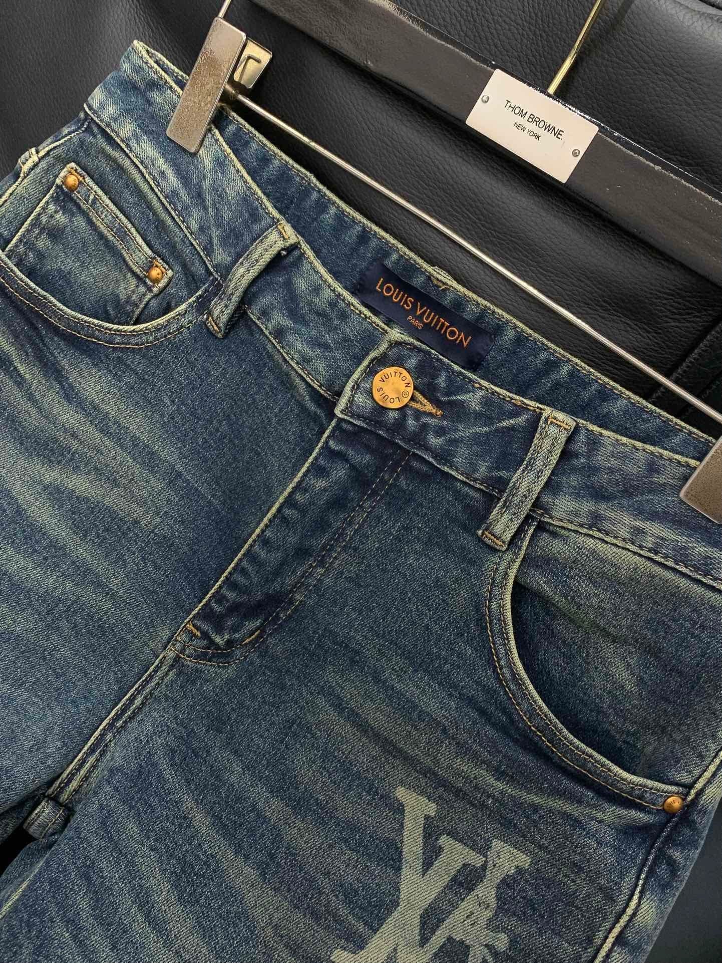 DISTRESSED SLIM-FIT GRAPHIC DENIM JEANS