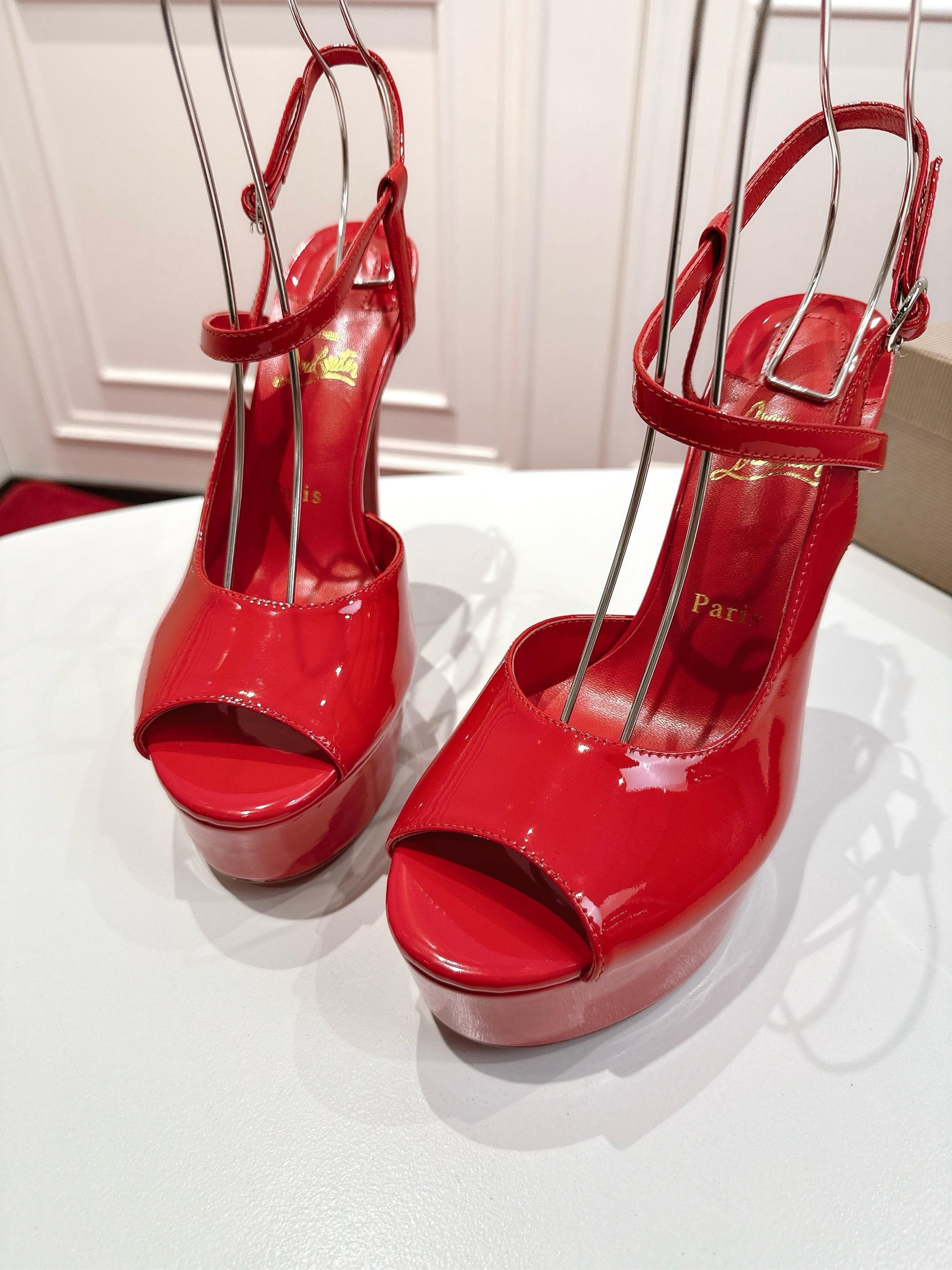 RED PATENT PLATFORM PEEP-TOE ANKLE STRAP HEELS