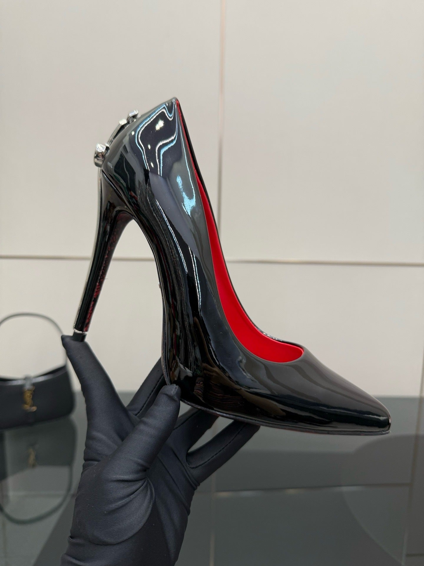 METALLIC DAGGER STILETTO PUMPS – BLACK PATENT EDITION