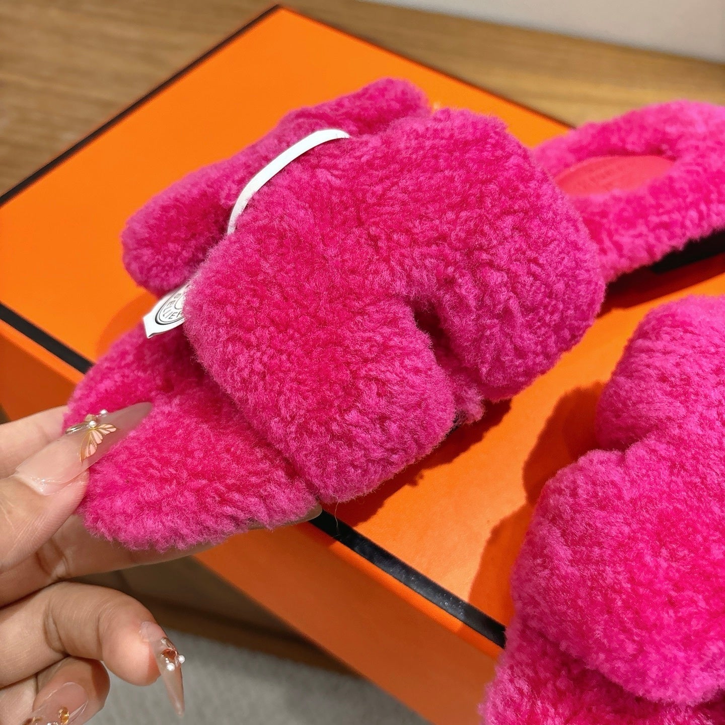 FUCHSIA FAUX FUR SLIDE SLIPPERS