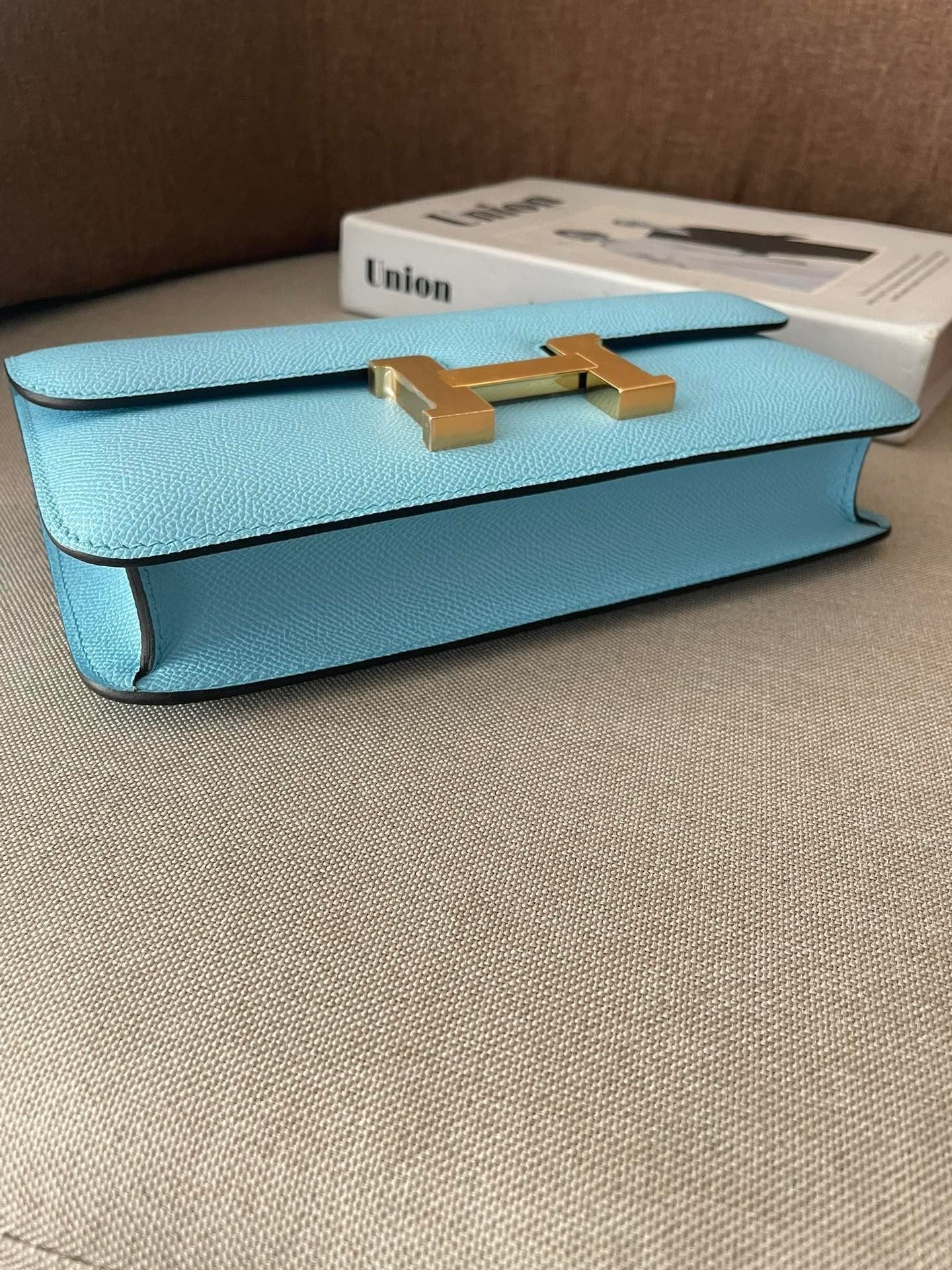 SKY BLUE STRUCTURED CROSSBODY BAG