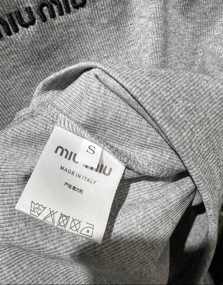 MINIMAL LOGO CAMI TOP