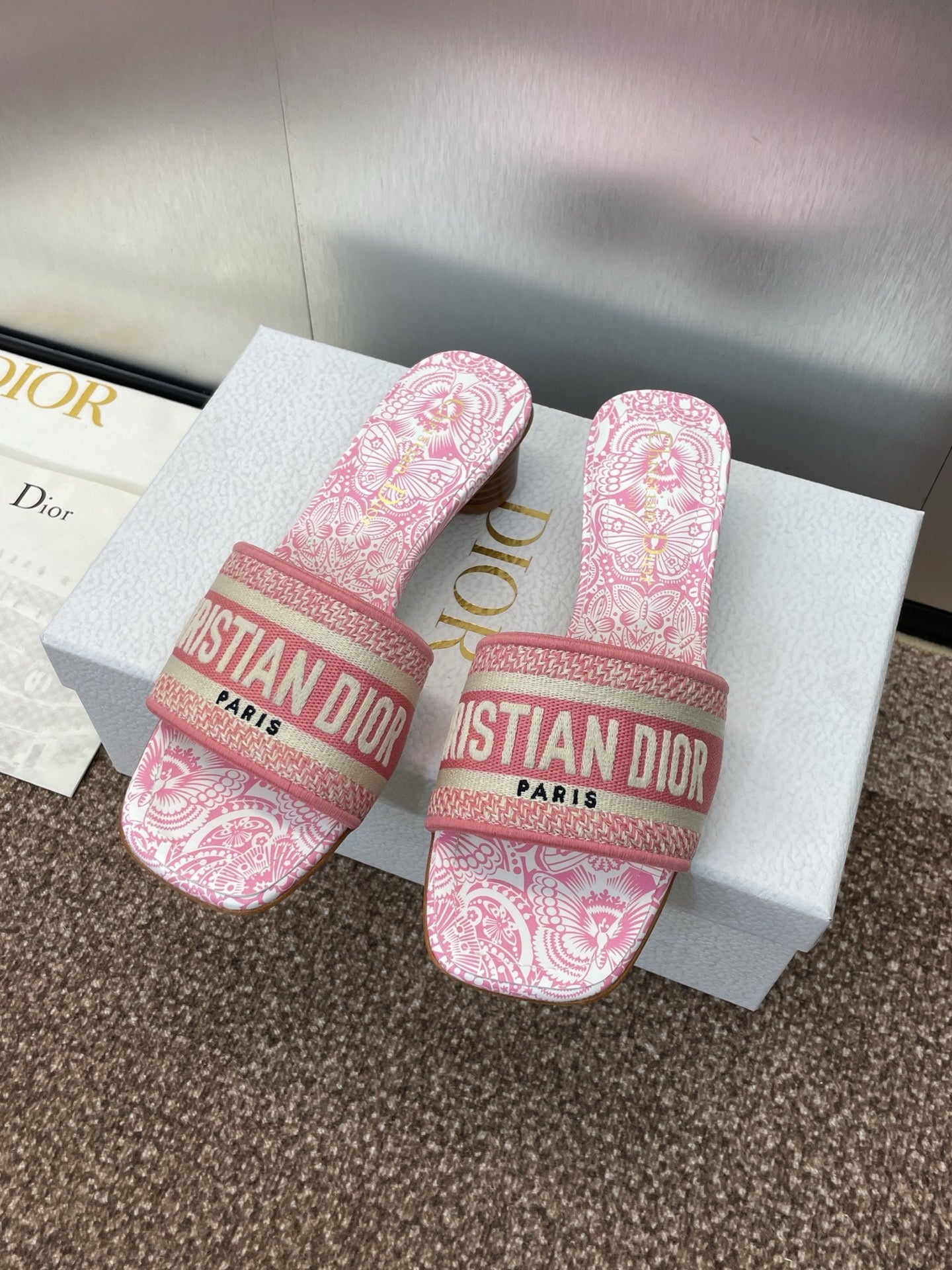 LOGO JACQUARD MID-HEEL MULES – PINK TOILE