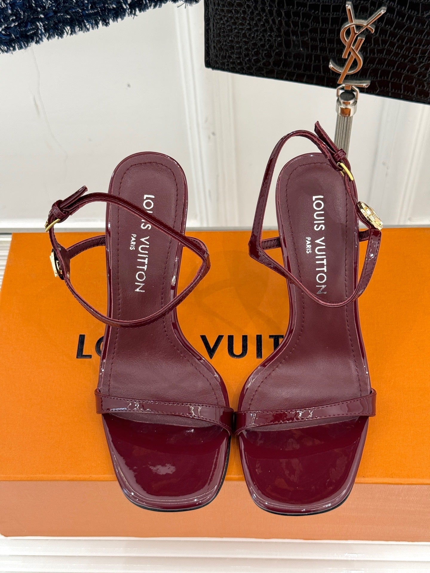 BURGUNDY PATENT LEATHER LOGO STRAP HEEL SANDALS