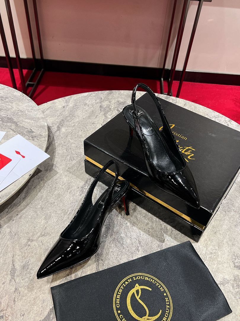 BLACK PATENT SLINGBACK HEELS