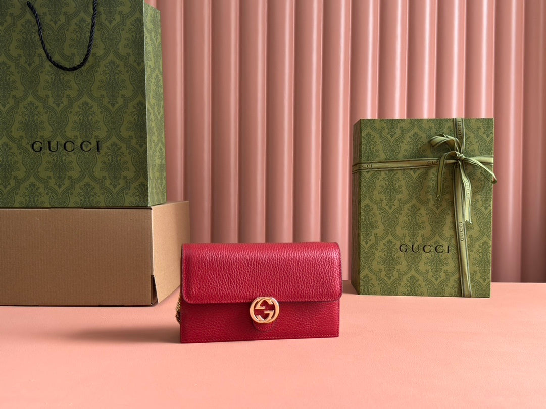 BURGUNDY LEATHER CHAIN WALLET SHOULDER BAG