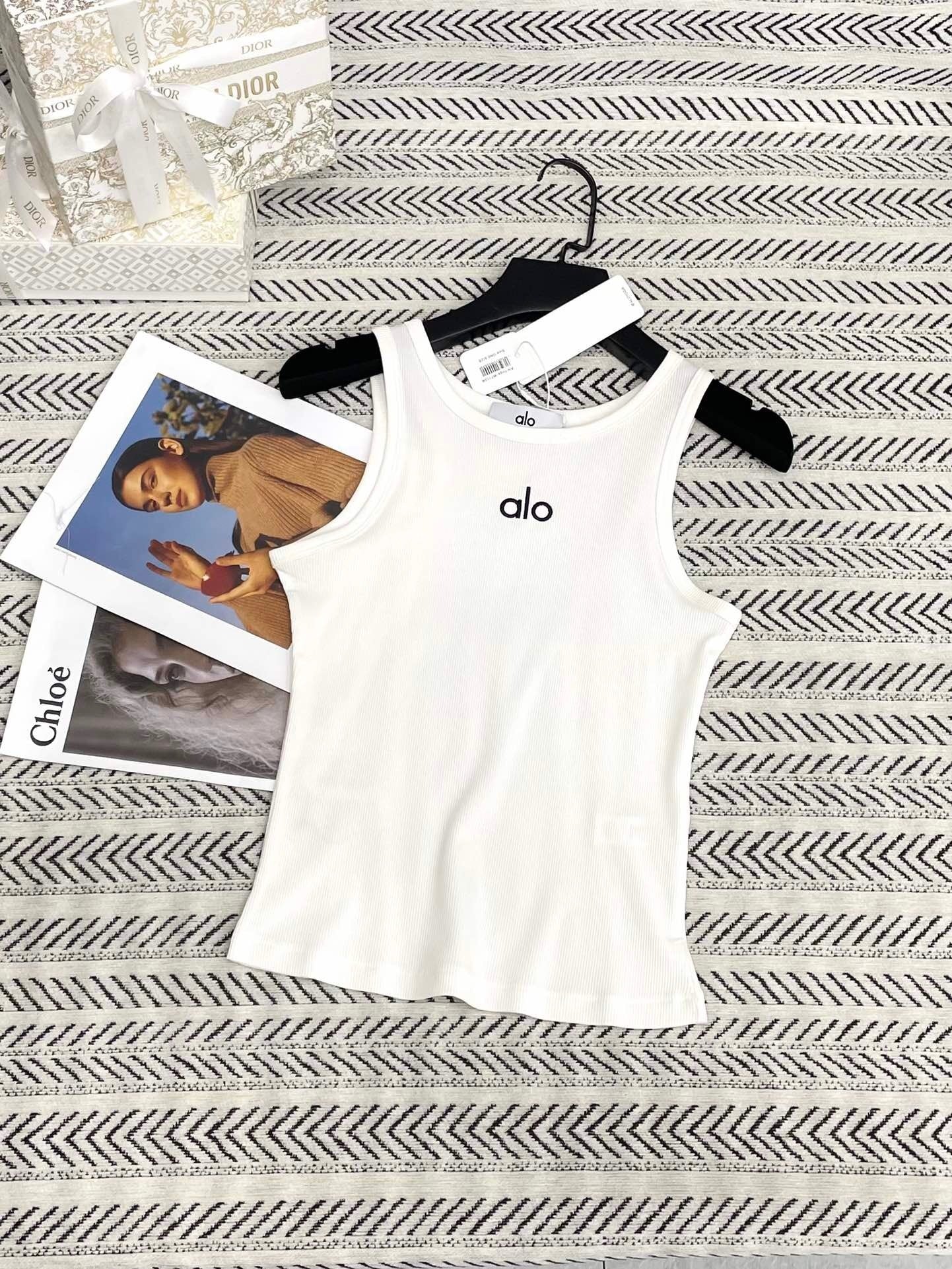 RIBBED LOGO TANK TOP COLLECTION