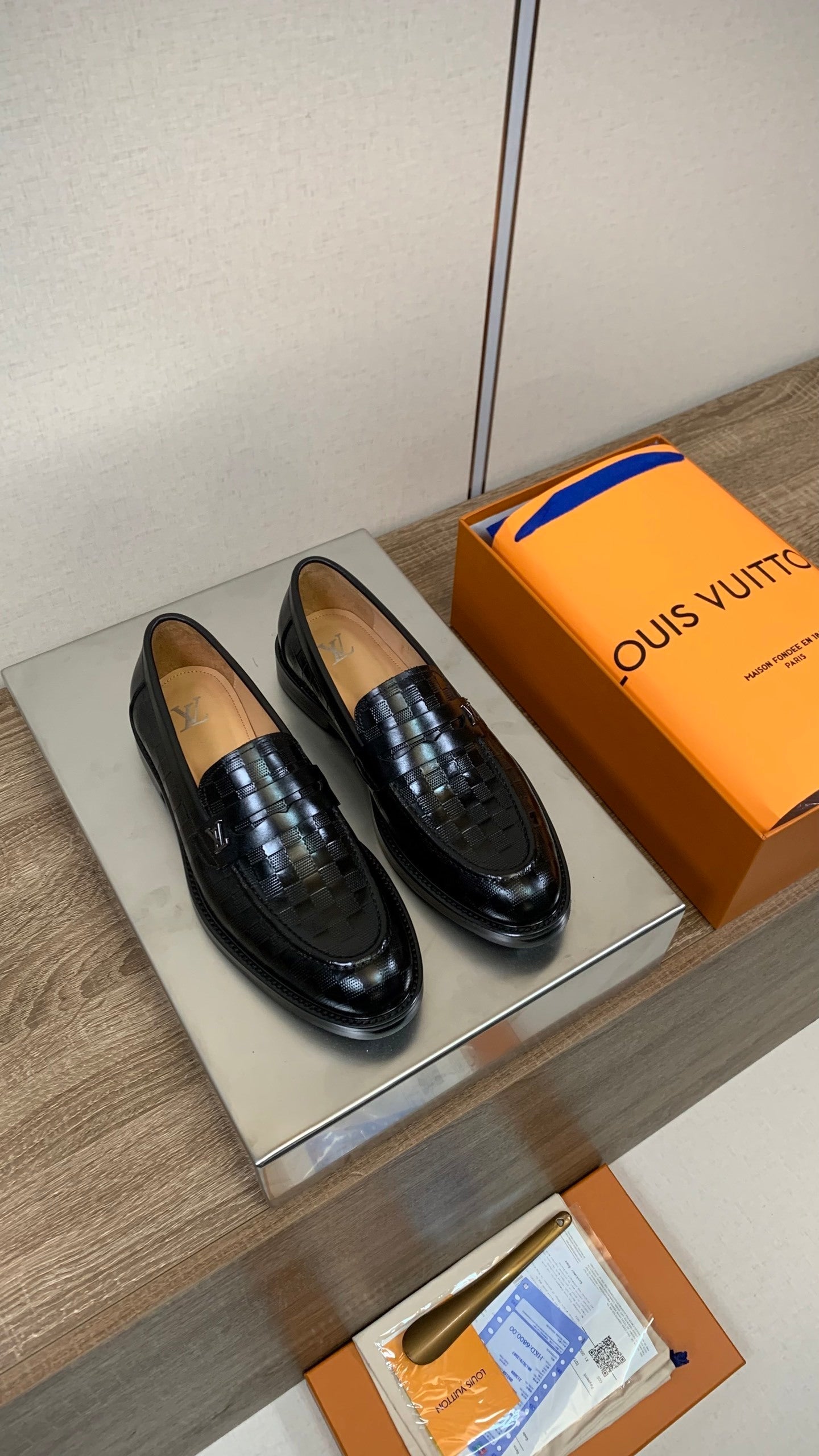BLACK PATENT LEATHER WOVEN LOAFERS