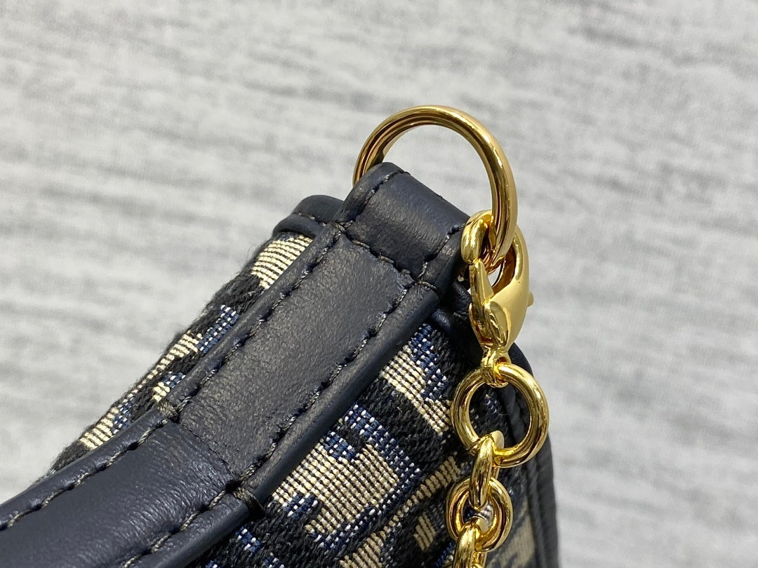 MONOGRAM PATTERN CHAIN SHOULDER BAG