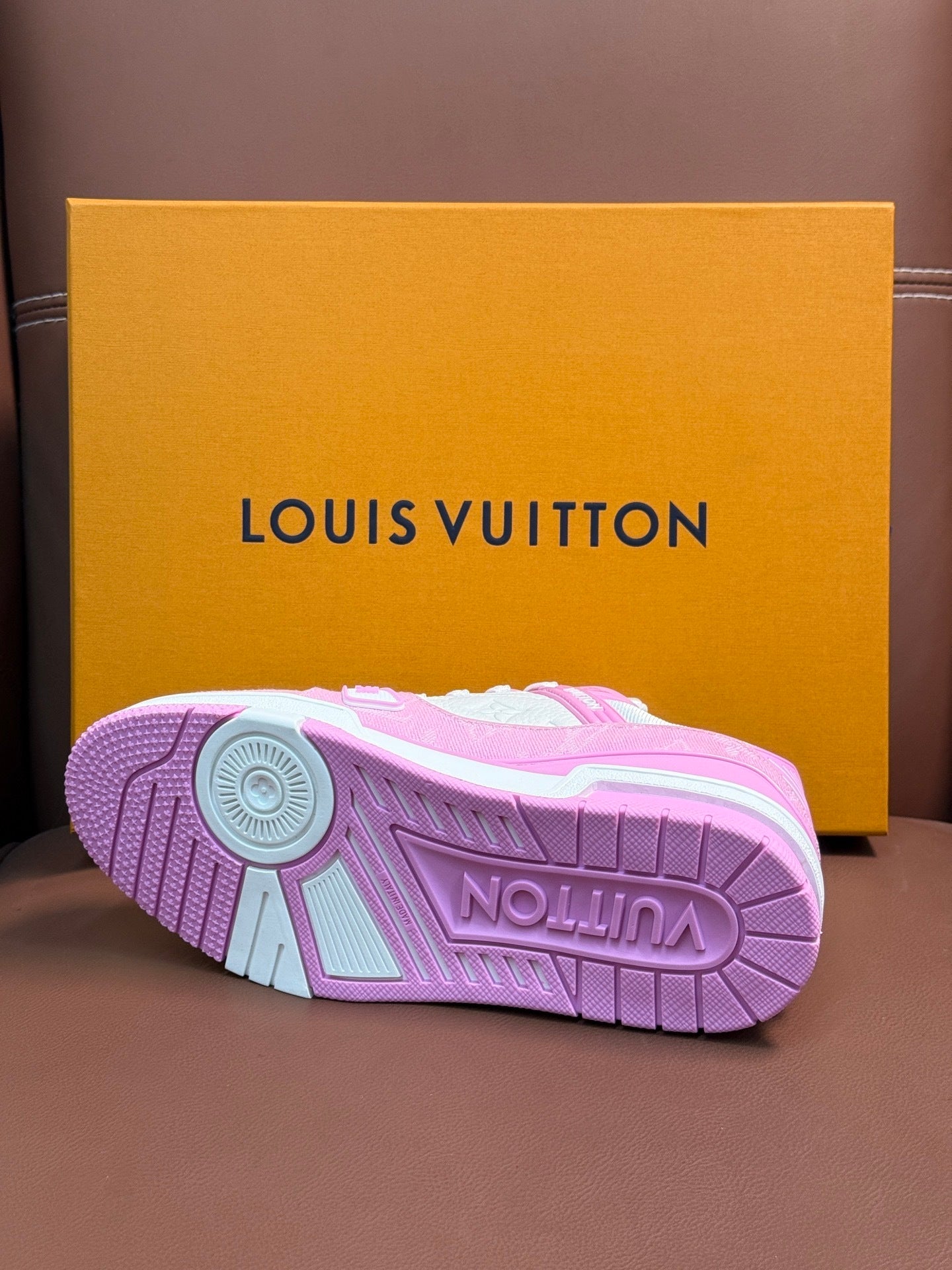 PINK & WHITE TEXTURED LOW-TOP SNEAKERS