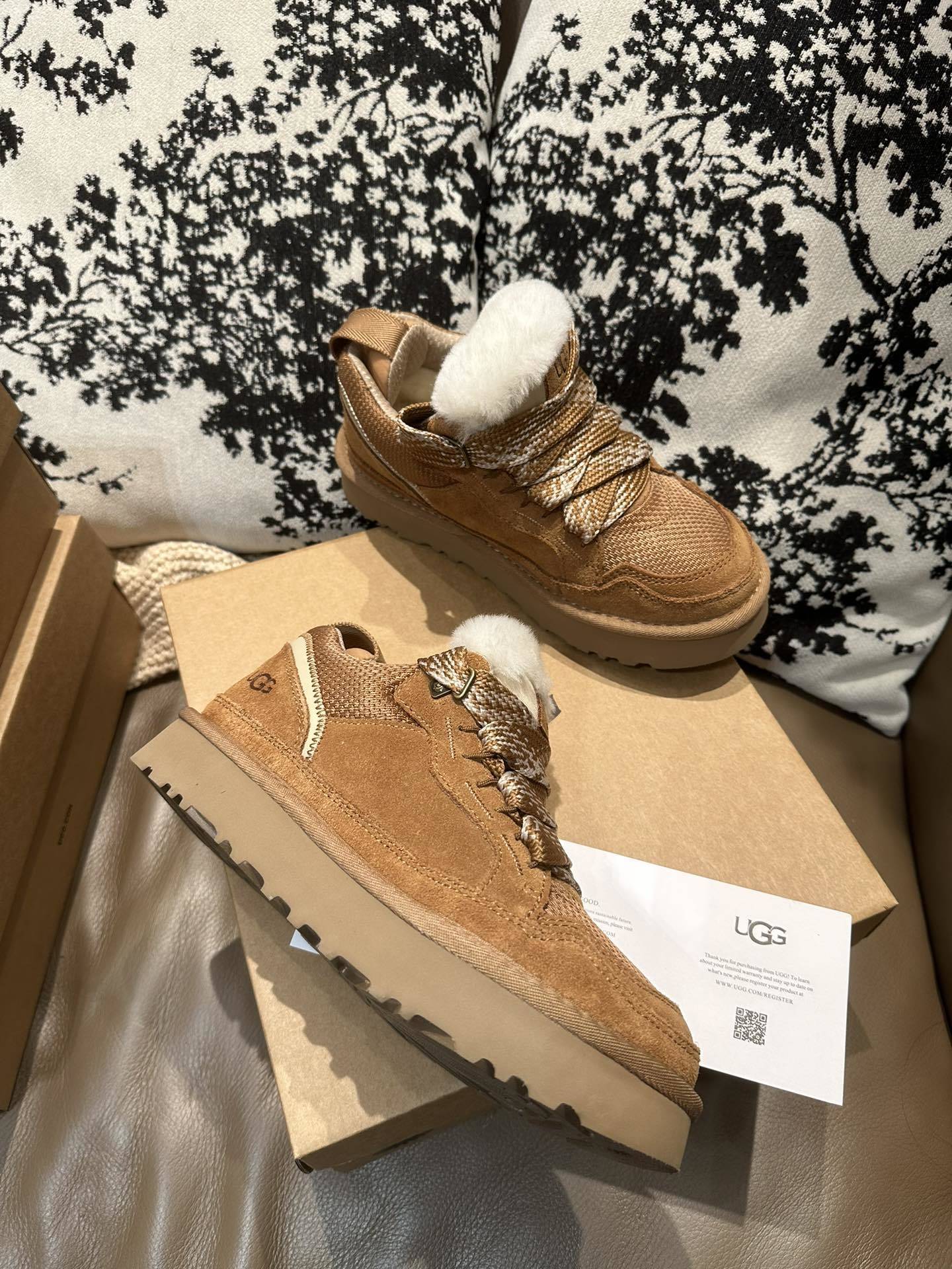 COZY PLATFORM SNEAKERS – CAMEL