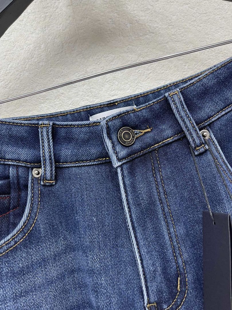HIGH-WAIST WIDE LEG DENIM JEANS