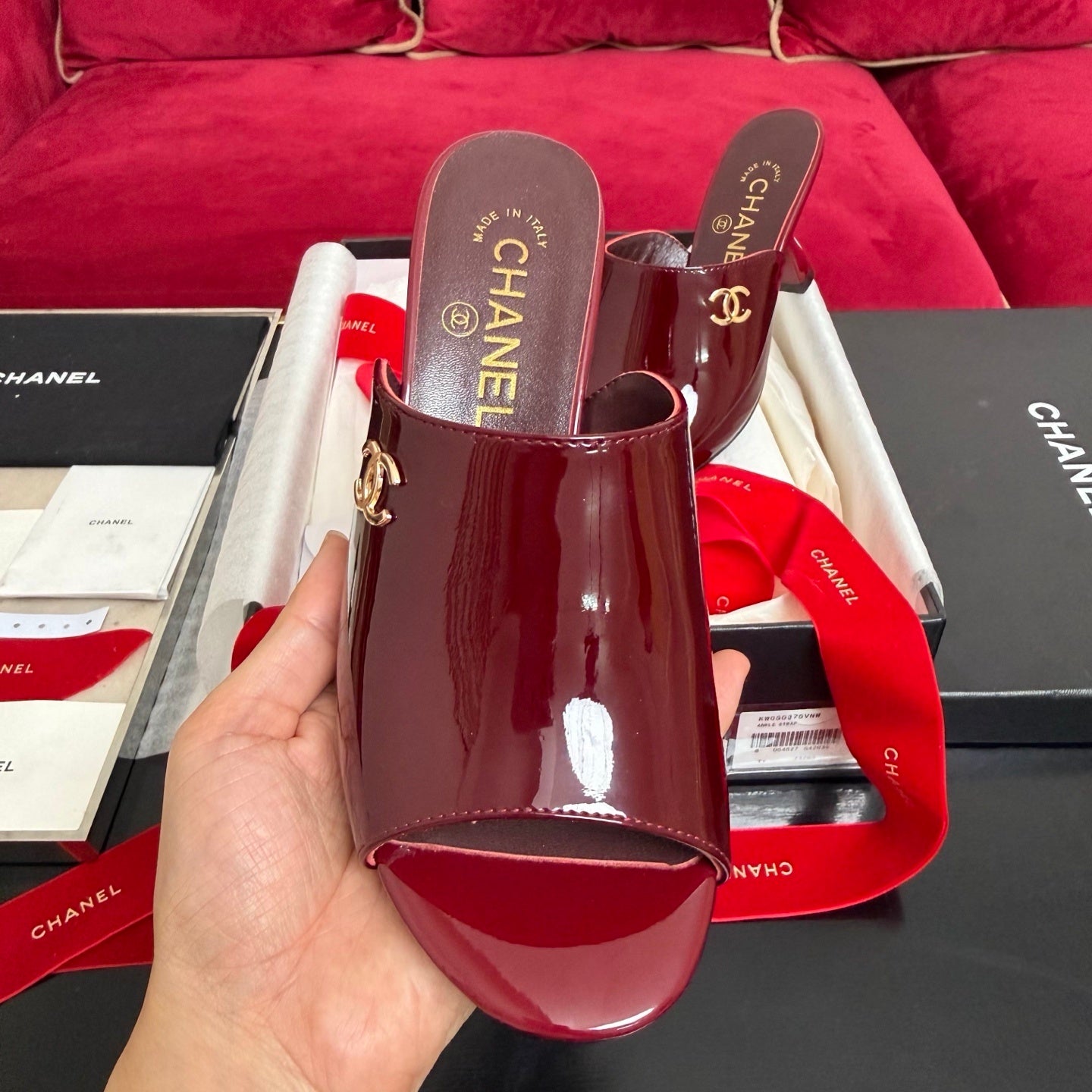 PATENT LEATHER LOGO OPEN-TOE MULE HEELS