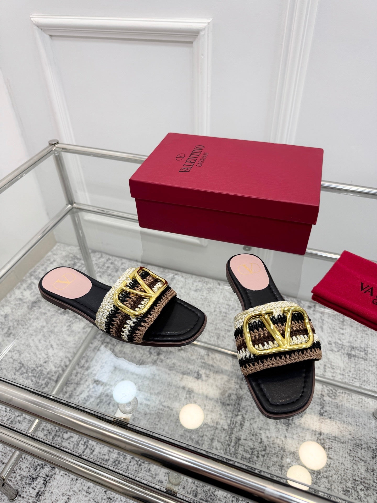 WOVEN STRAP FLAT SLIDES – NEUTRAL TONES WITH GOLD BUCKLE