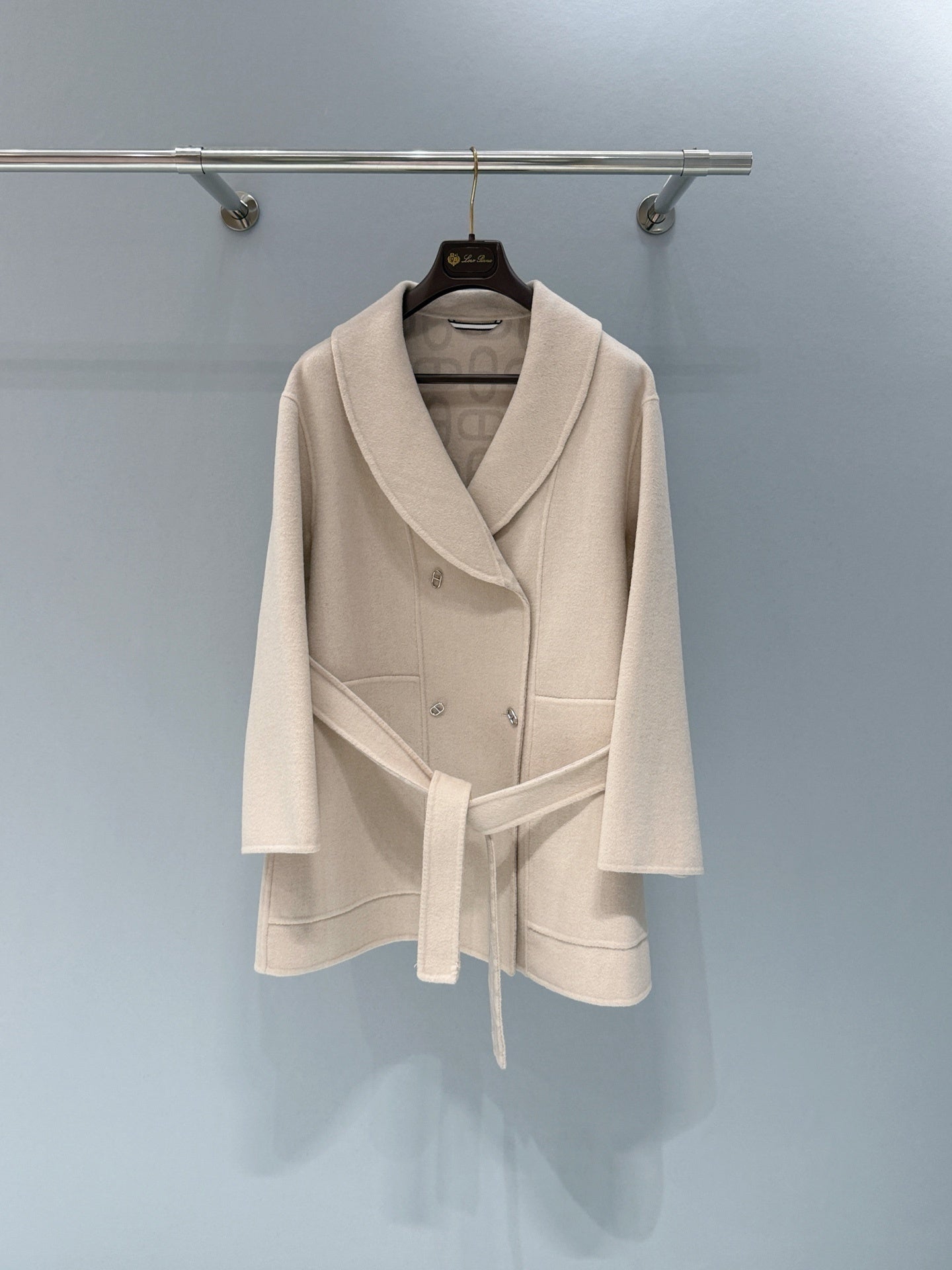 SOFT TAILORED COAT WITH SHAWL COLLAR AND WAIST TIE