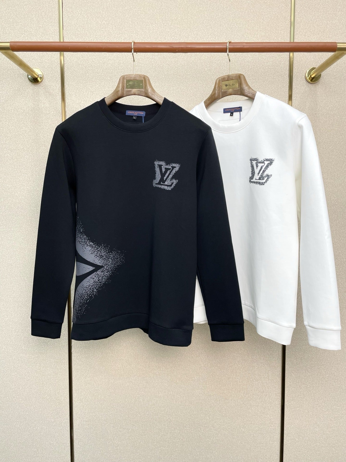 Sweatshirt mit minimalistischem Grafikprint und Rundhalsausschnitt