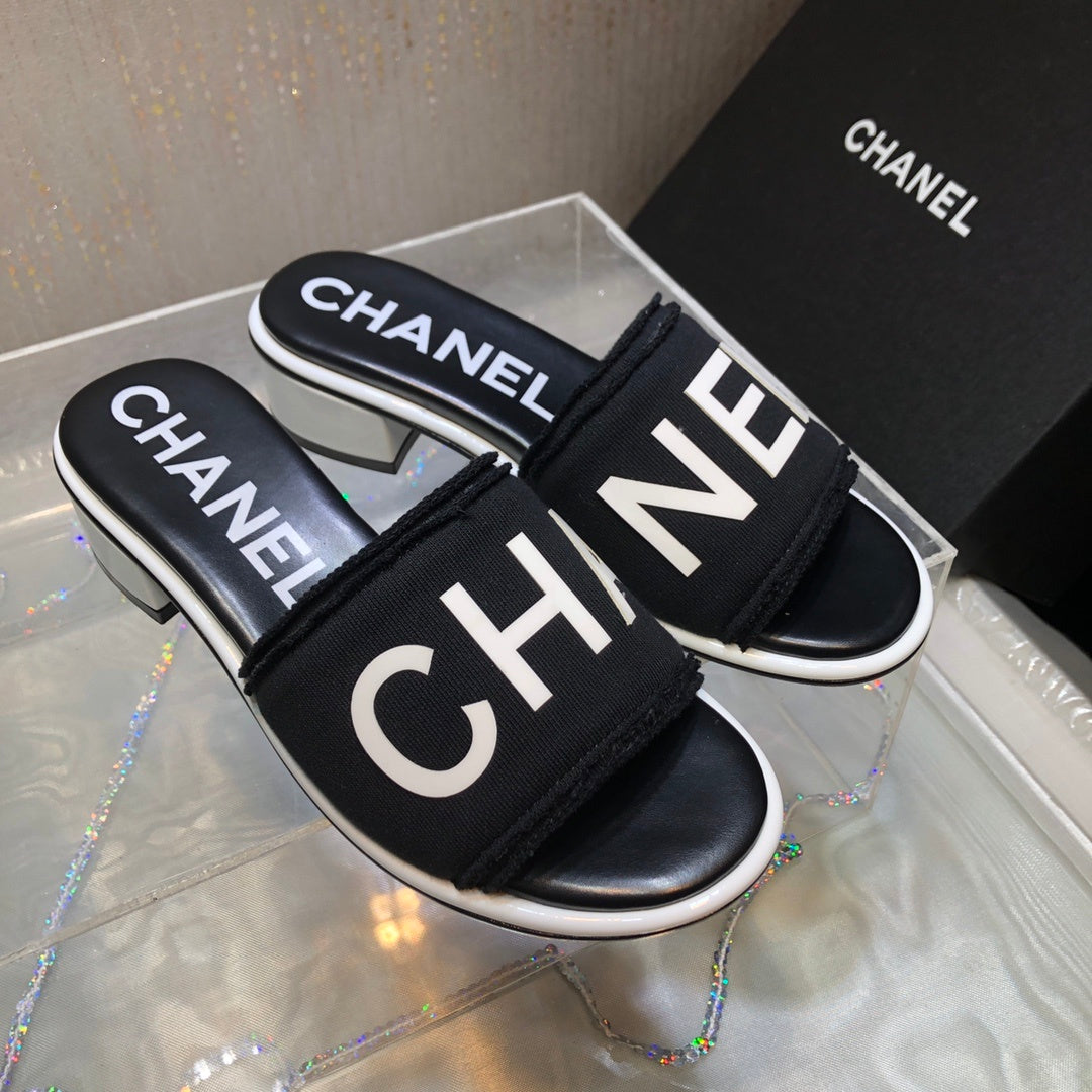 BLACK LOGO SLIDES