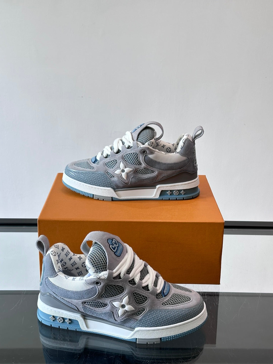 GREY AND BLUE LACE-UP SNEAKERS WITH MESH DETAILING