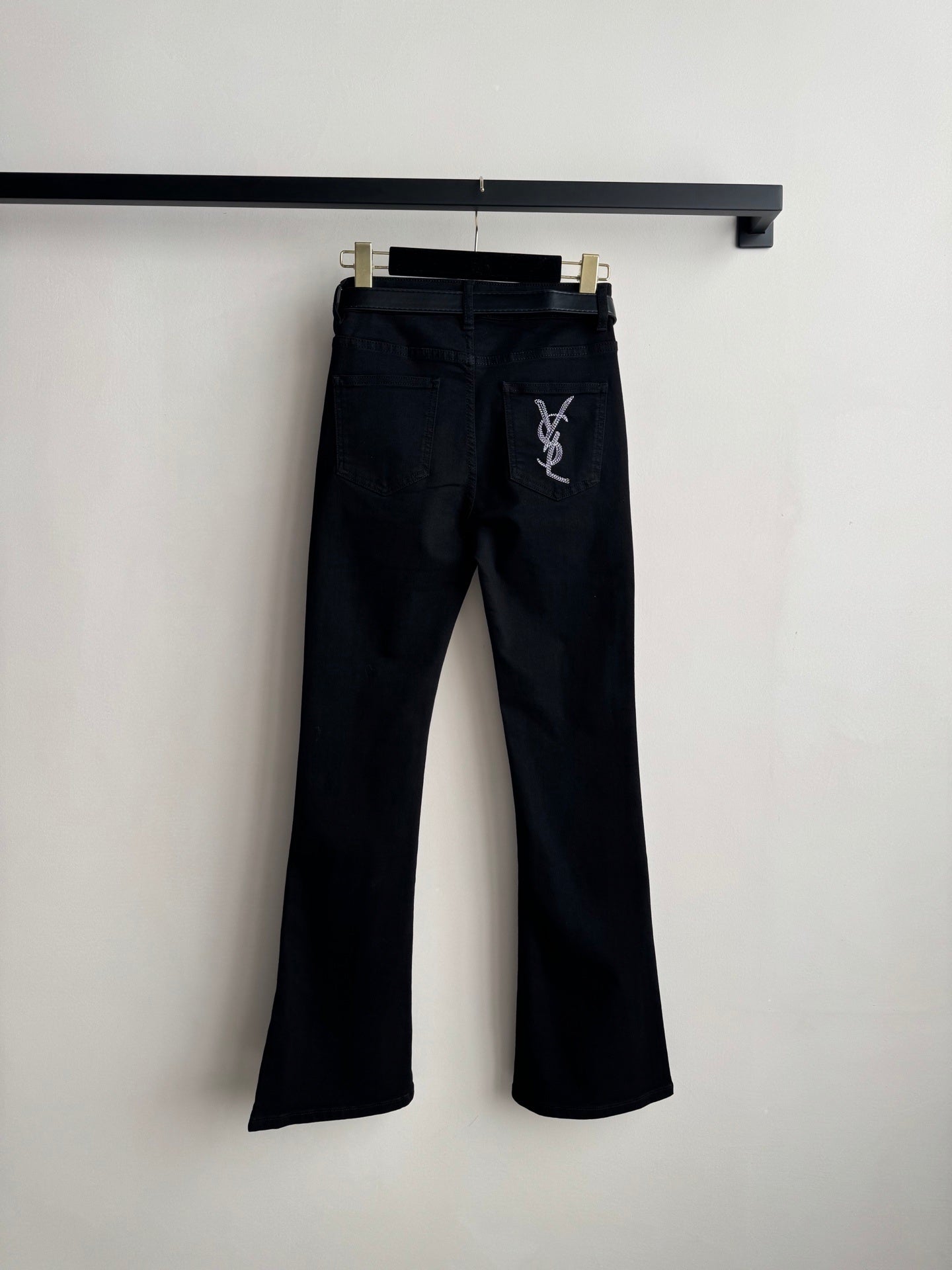 HIGH-WAIST FLARE KNIT PANTS