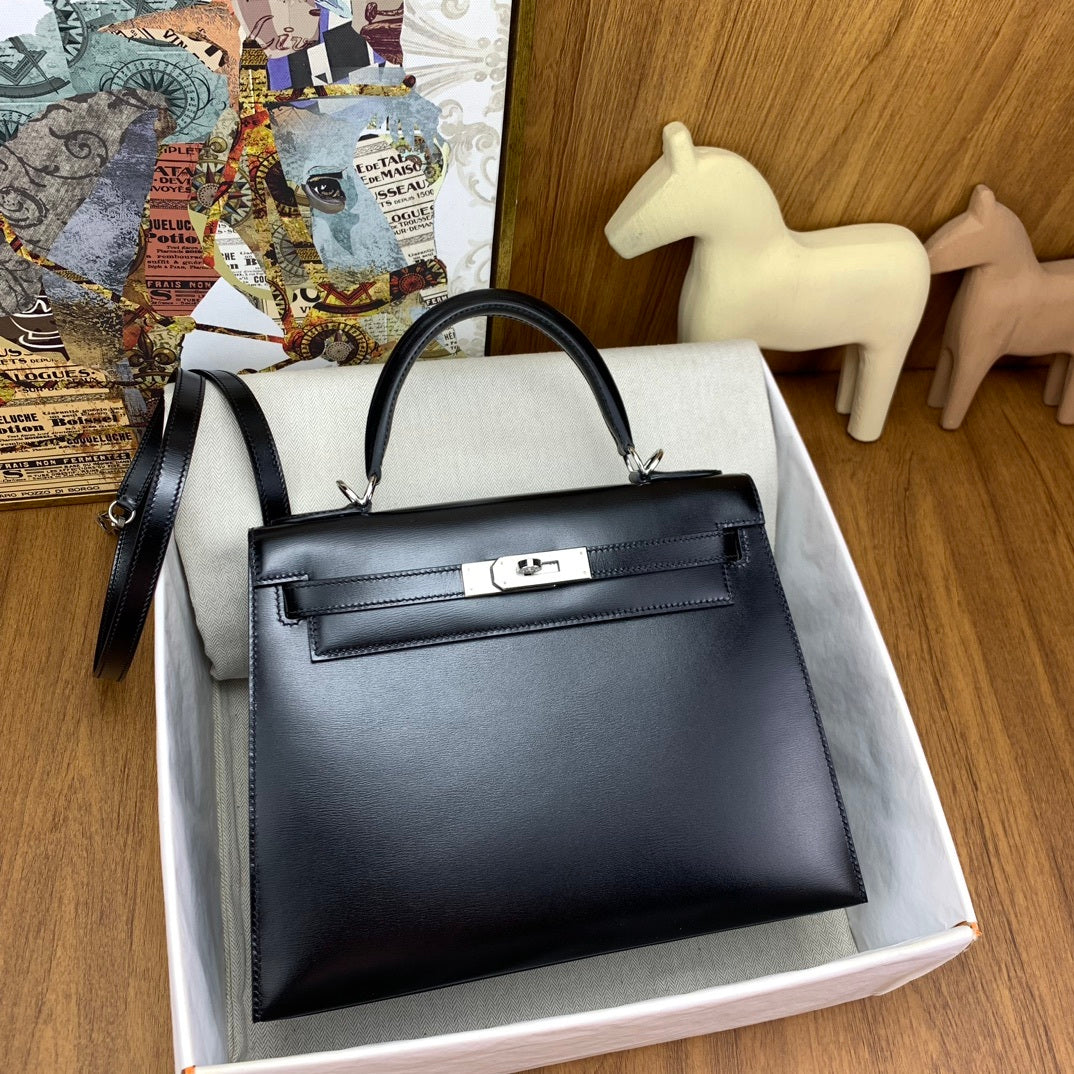 LUXURY BLACK LEATHER TOP HANDLE HANDBAG