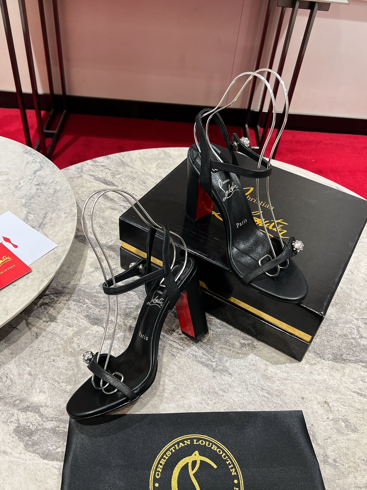 BLACK STRAPPY HEELS WITH CRYSTAL DETAIL