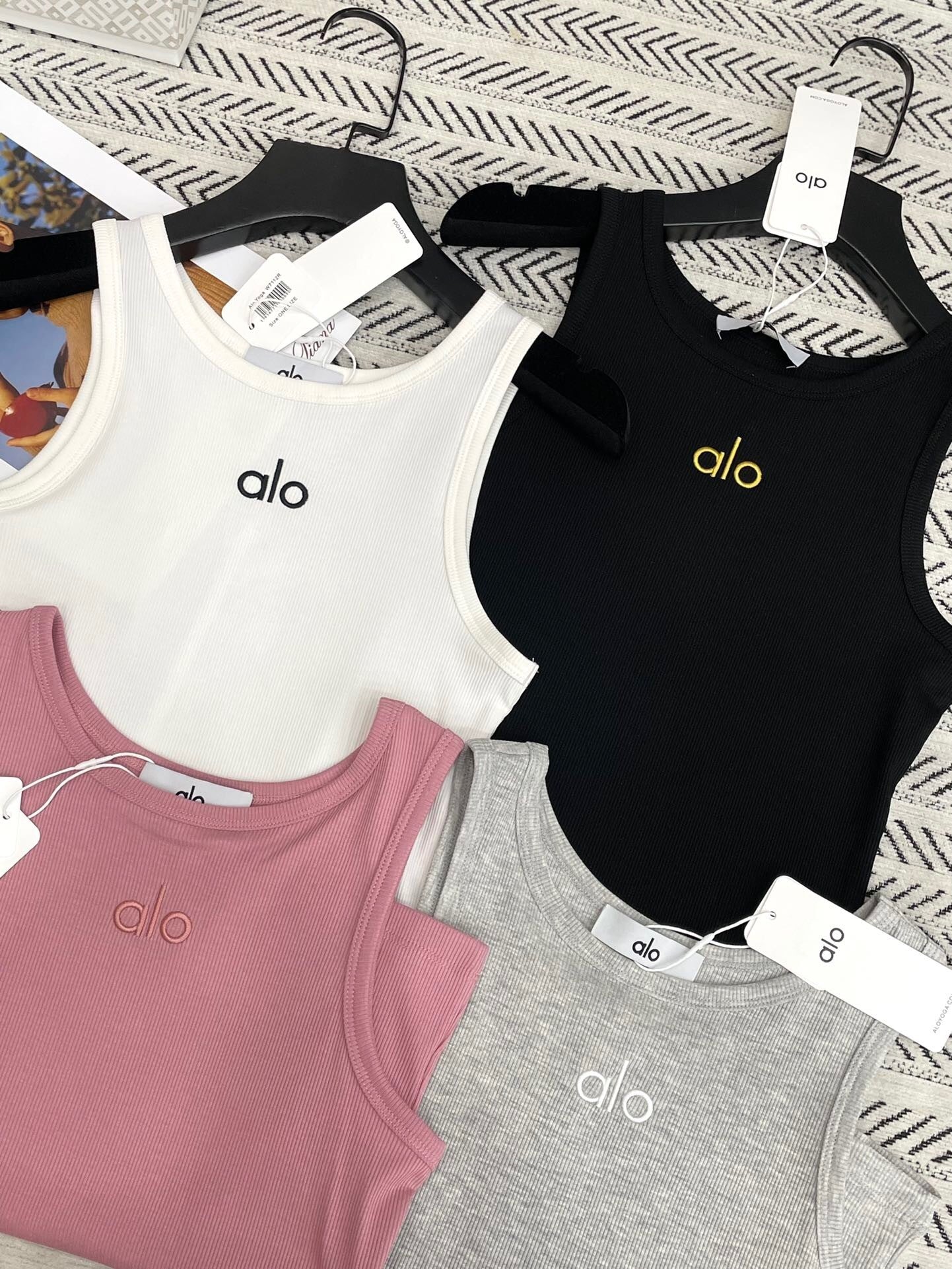 RIBBED LOGO TANK TOP COLLECTION