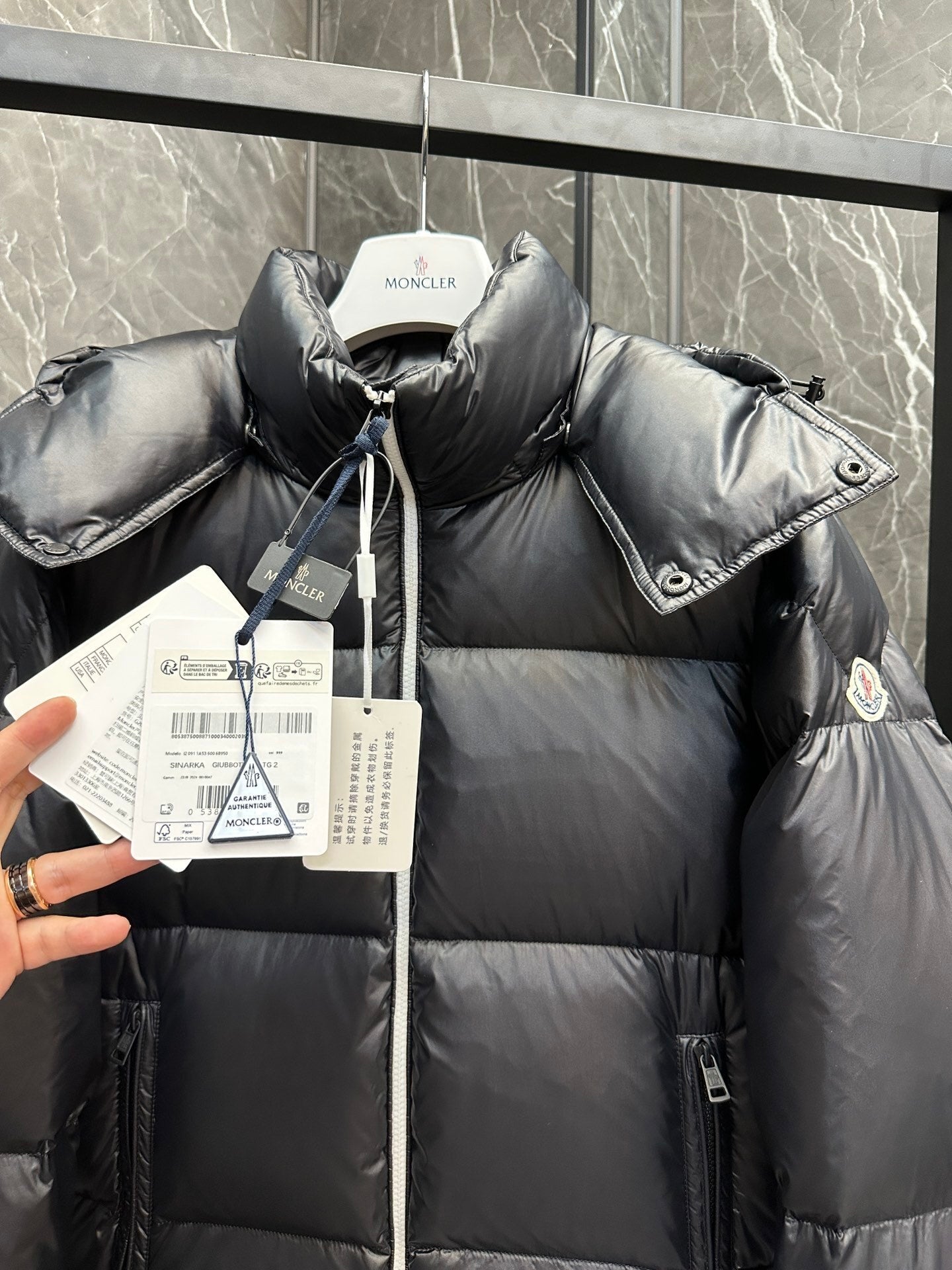 LOGO HOODED QUILTED PUFFER JACKET