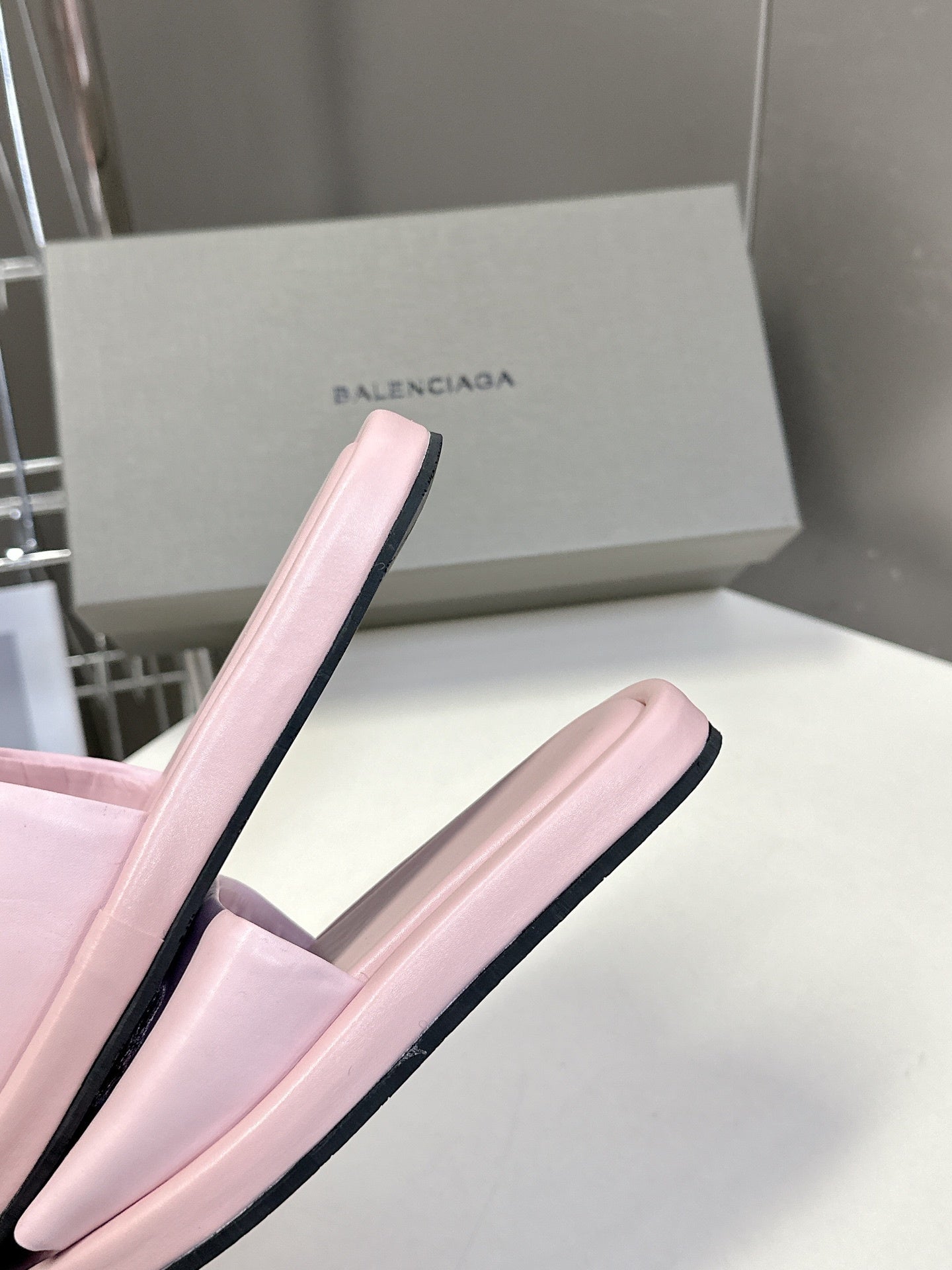 PASTEL PINK LOGO SLIDE SANDALS