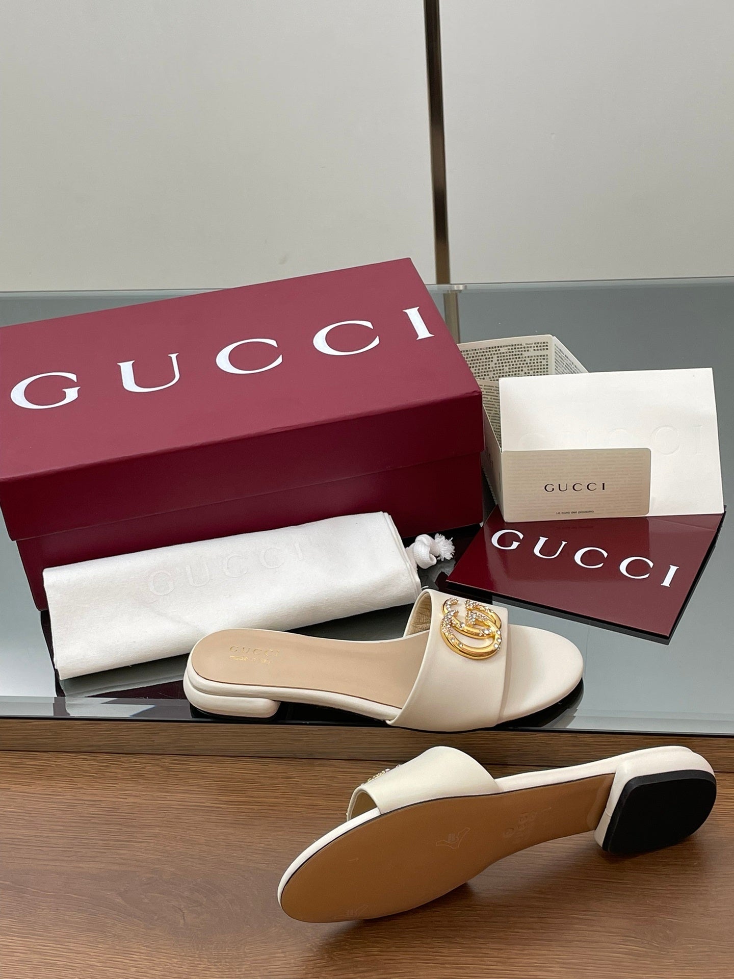 BEIGE METALLIC LOGO FLAT SLIDES