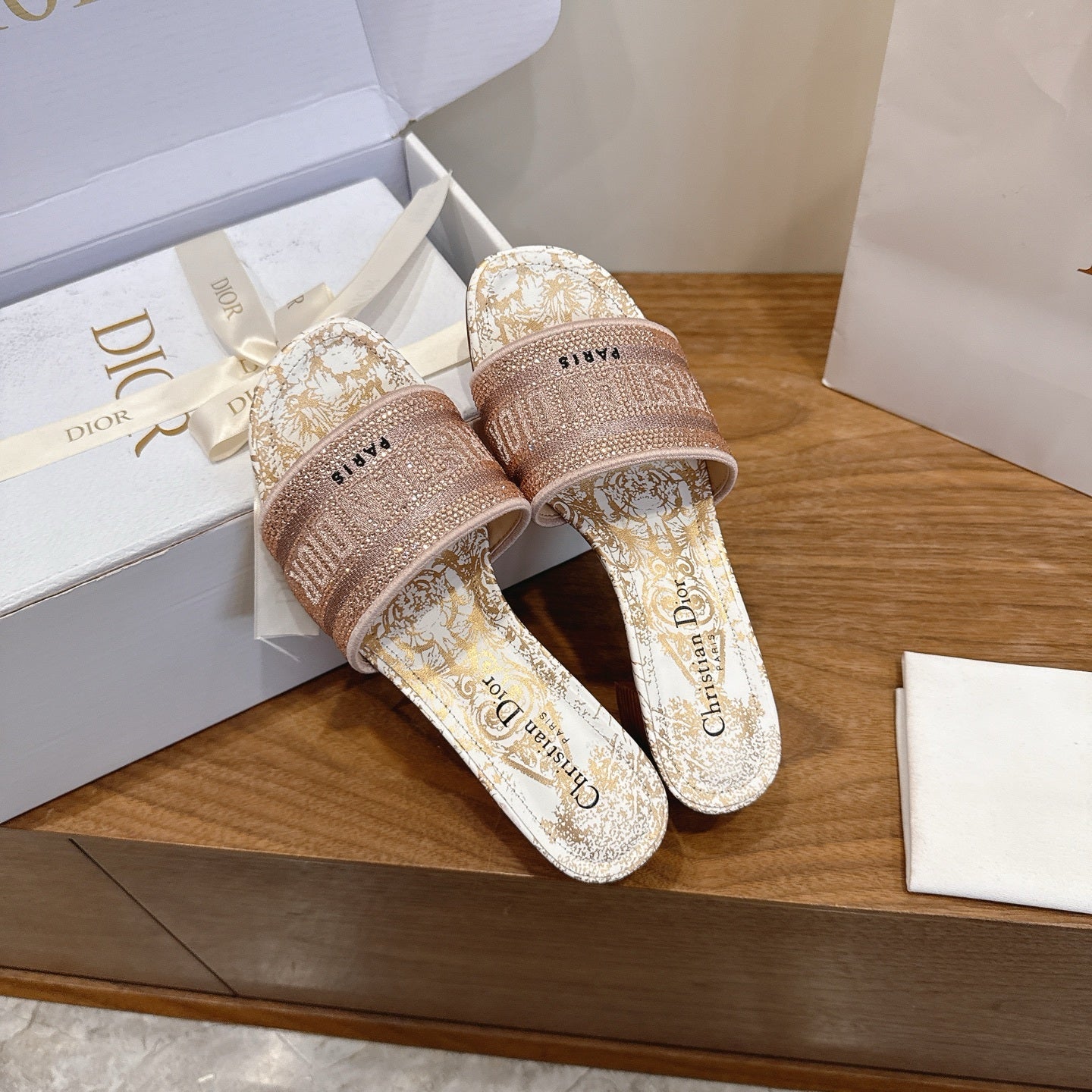 ROSE GOLD TOILE LOGO SLIDE SANDALS