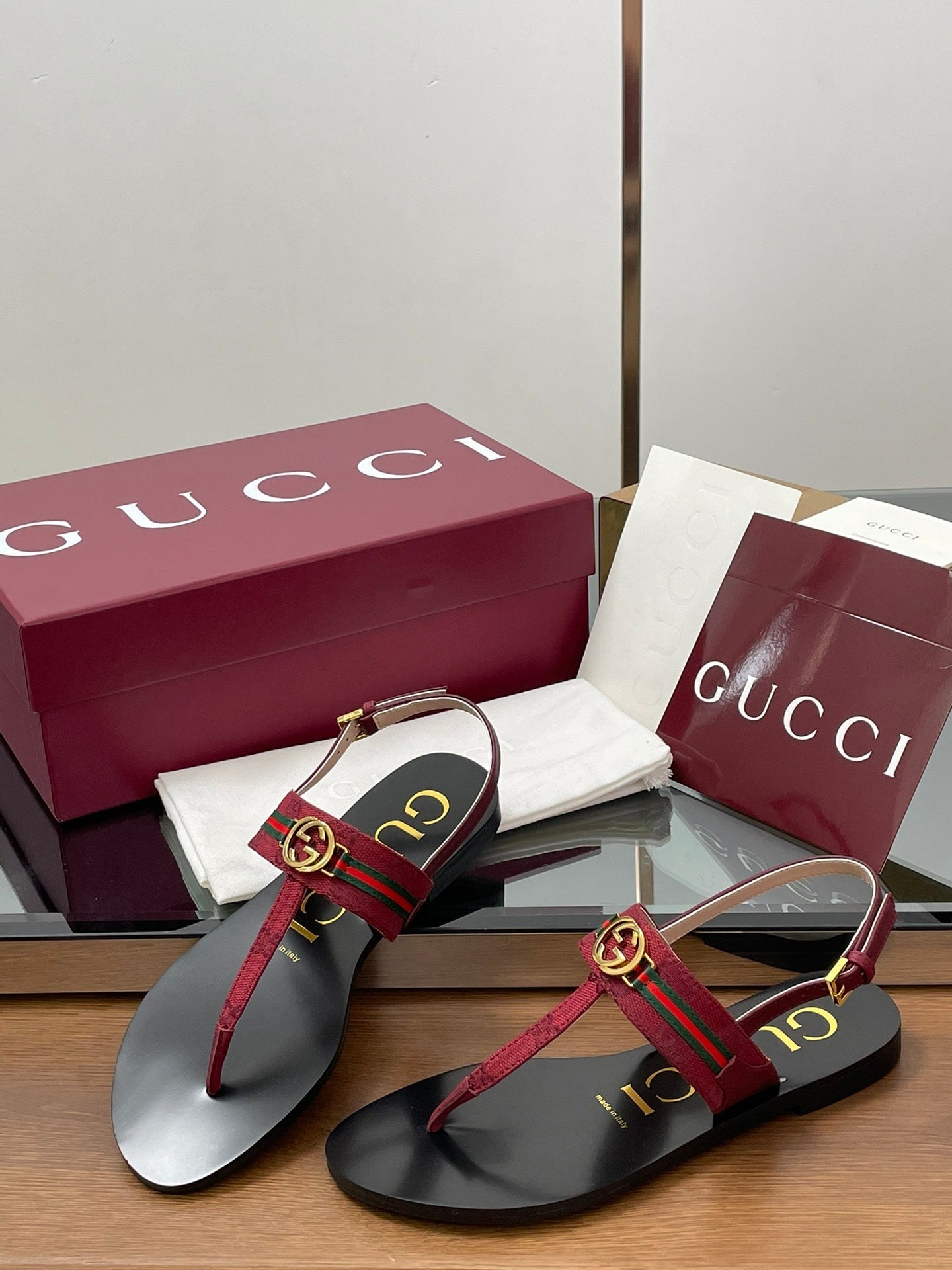RED WEB STRIPE LOGO THONG SANDALS