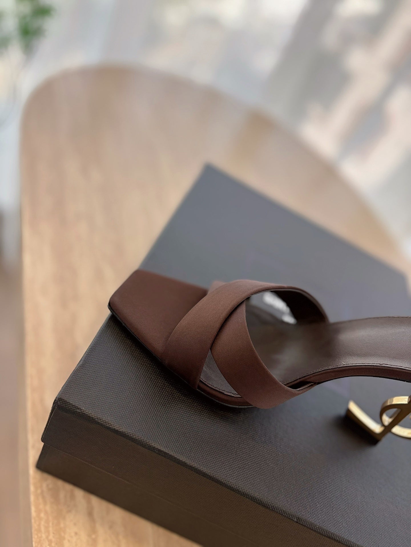 BROWN MINIMAL HEEL SANDALS