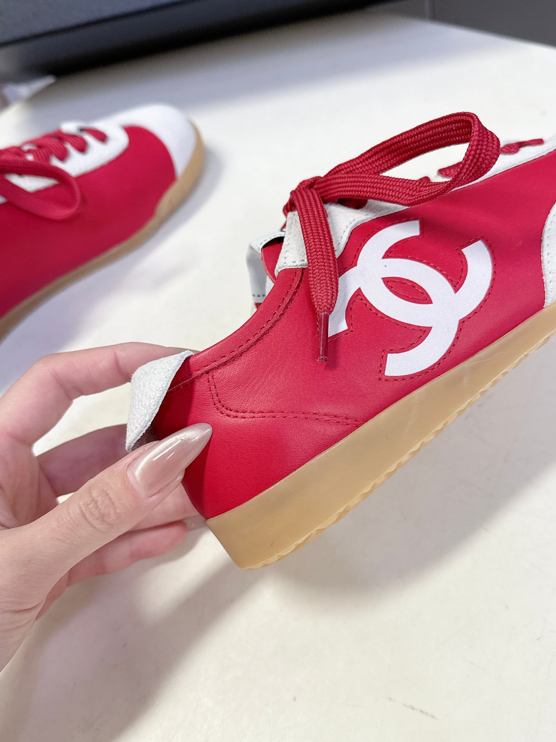 PINK WHITE RETRO SNEAKERS