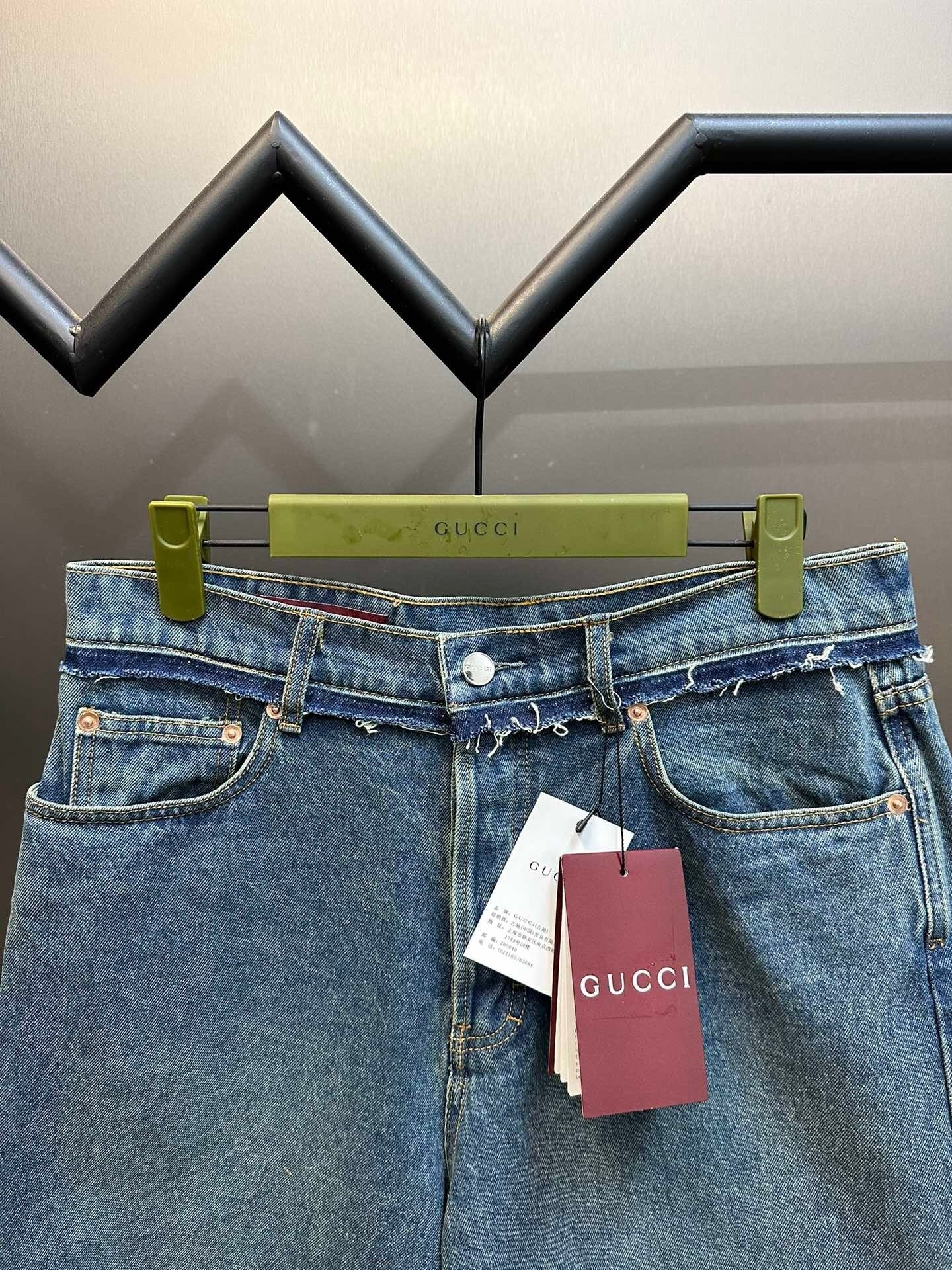 HIGH-WAIST RAW EDGE DENIM SHORTS