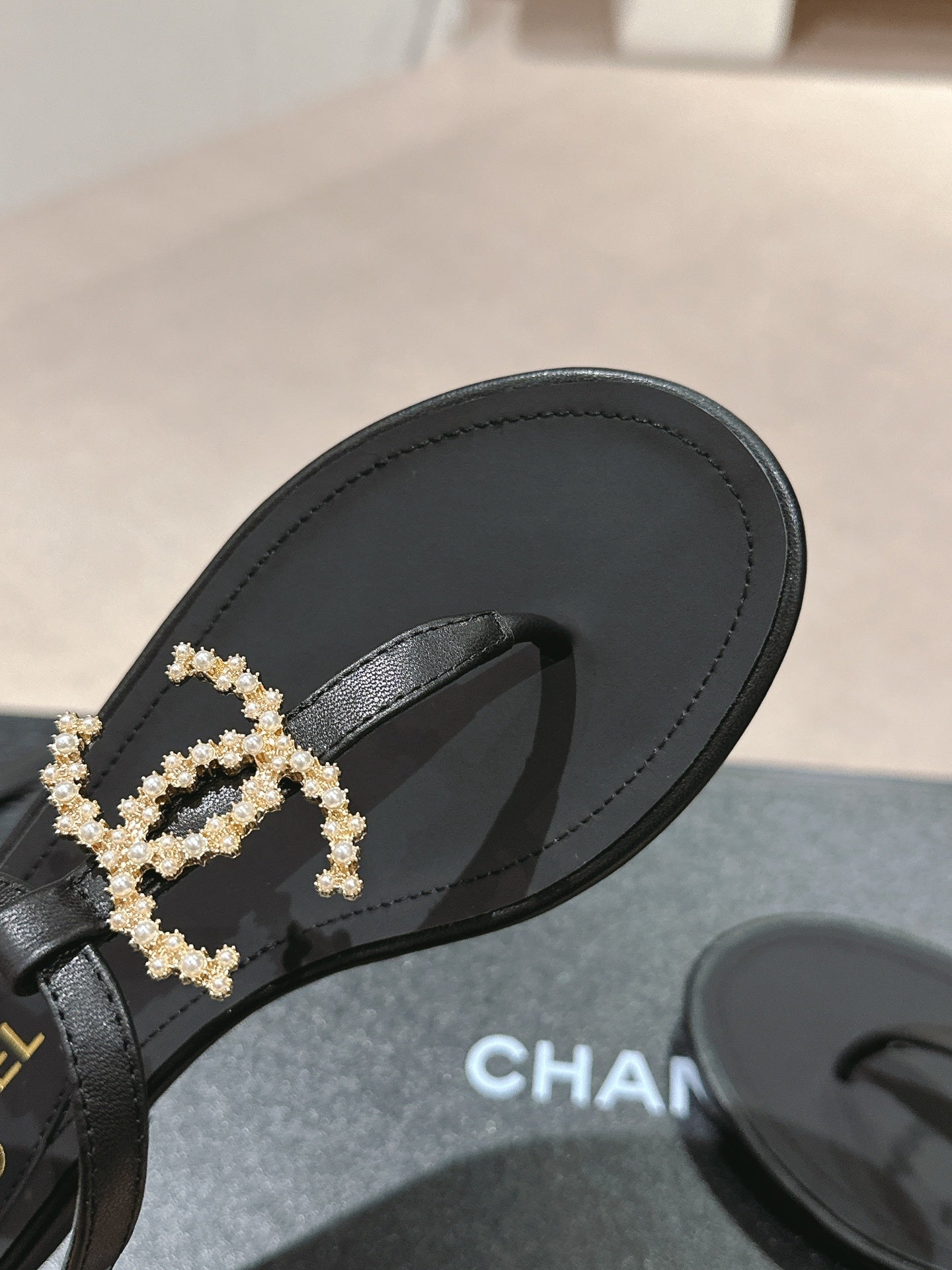 BLACK STRAP SANDALS