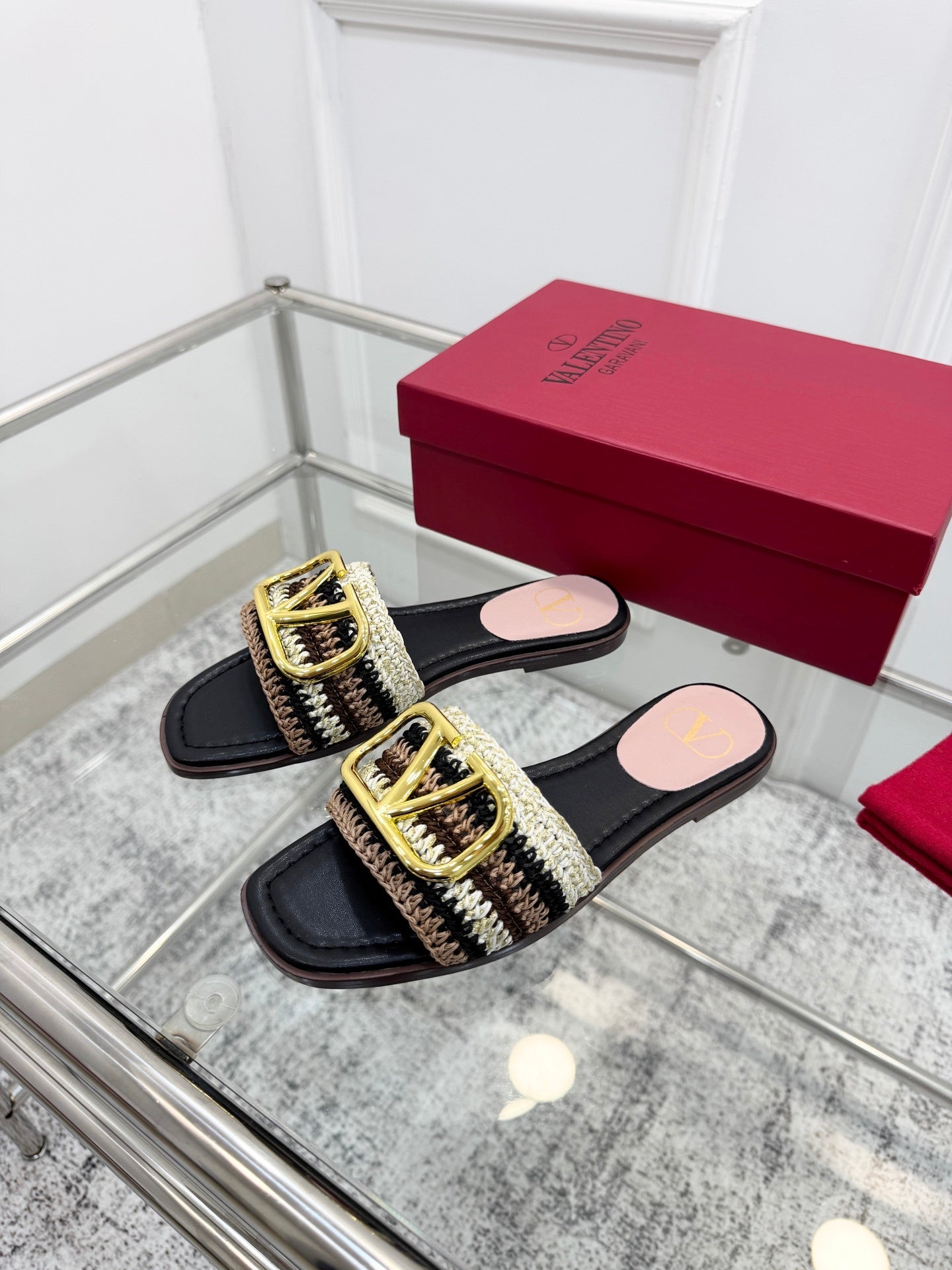 WOVEN STRAP FLAT SLIDES – NEUTRAL TONES WITH GOLD BUCKLE