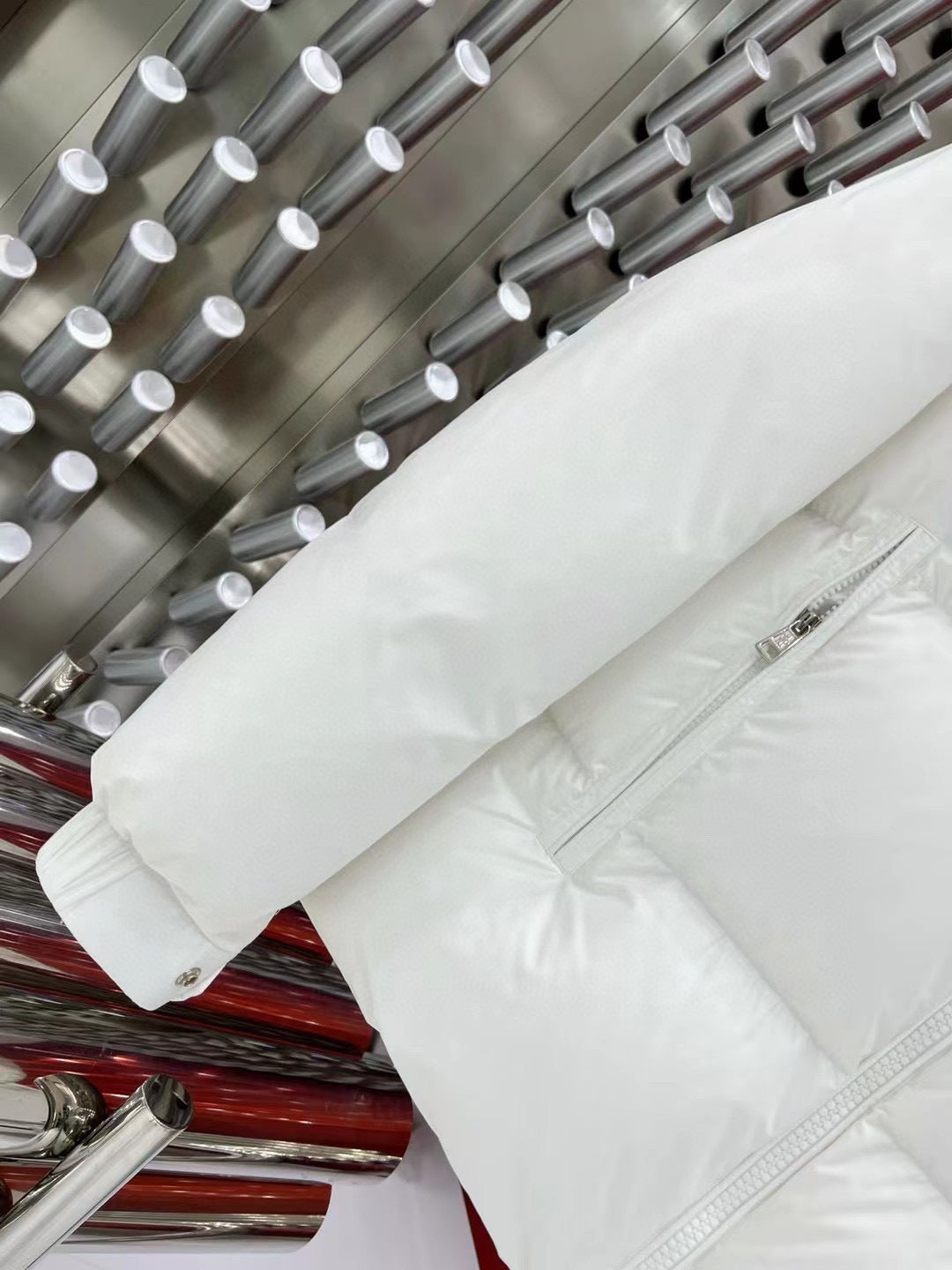 WHITE PADDED HOODED WINTER JACKET