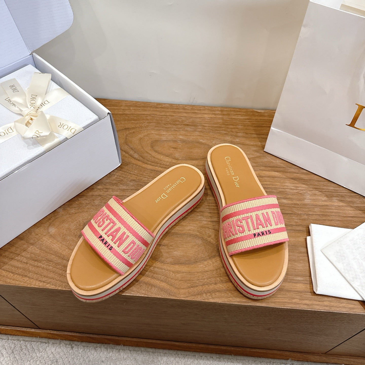 PINK LOGO STRAP PLATFORM SLIDE SANDALS