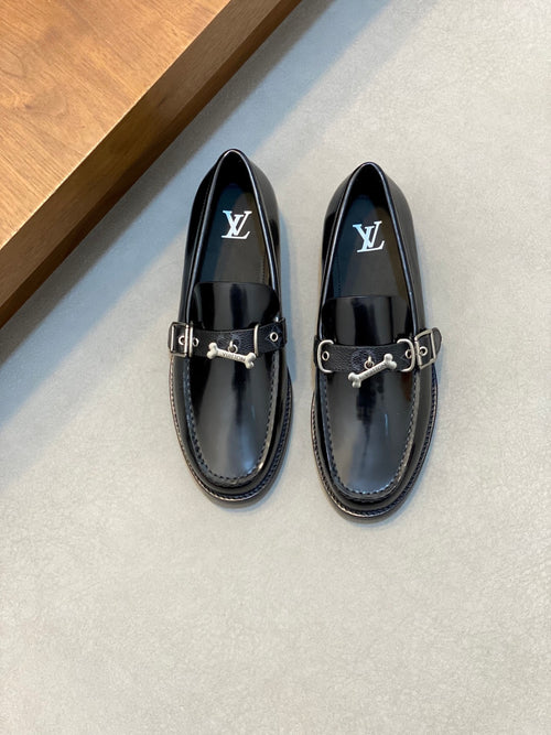 BLACK PATENT LOAFERS