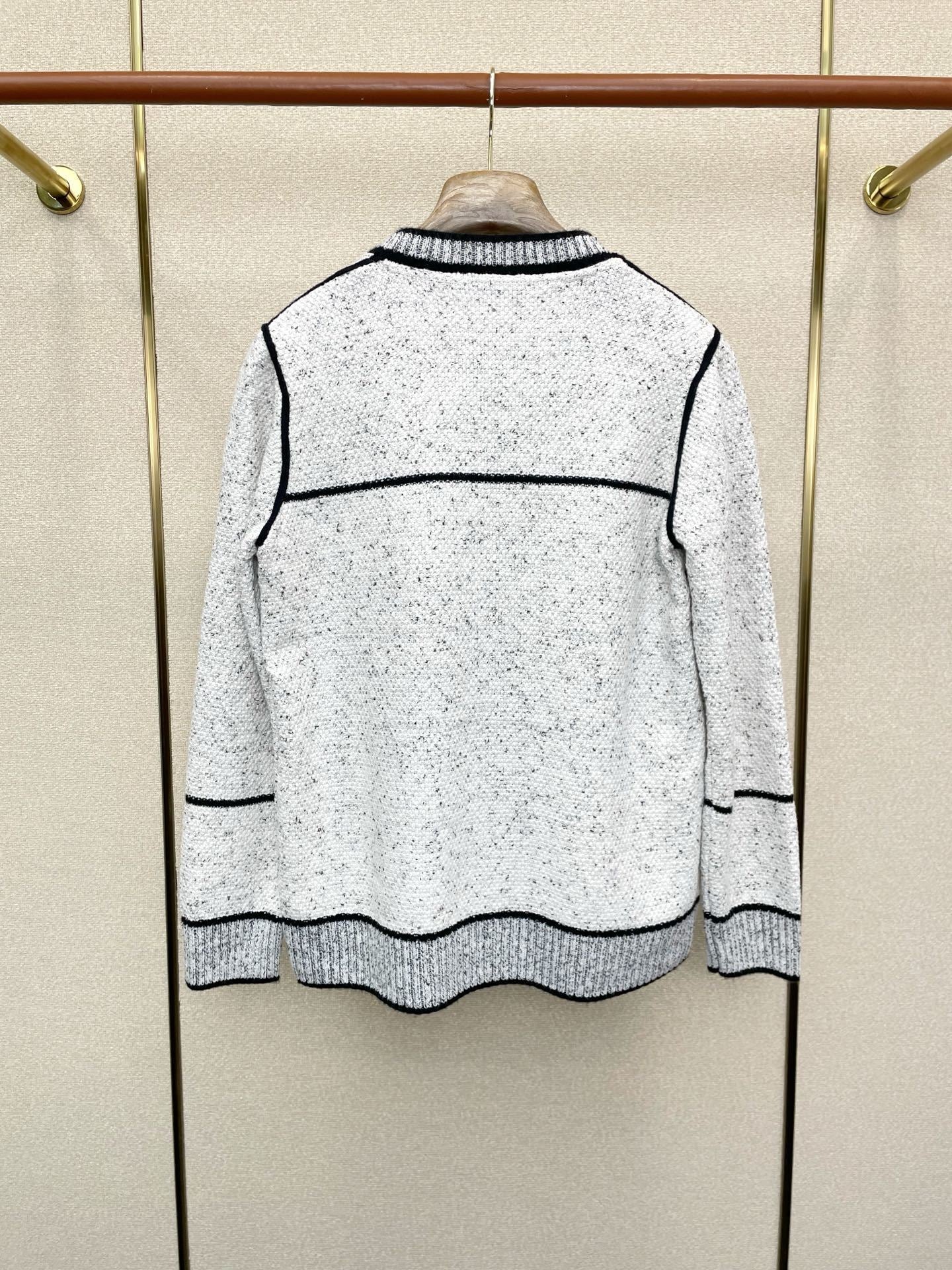 TEXTURED BUTTON-UP KNIT CARDIGAN WITH CONTRAST TRIM