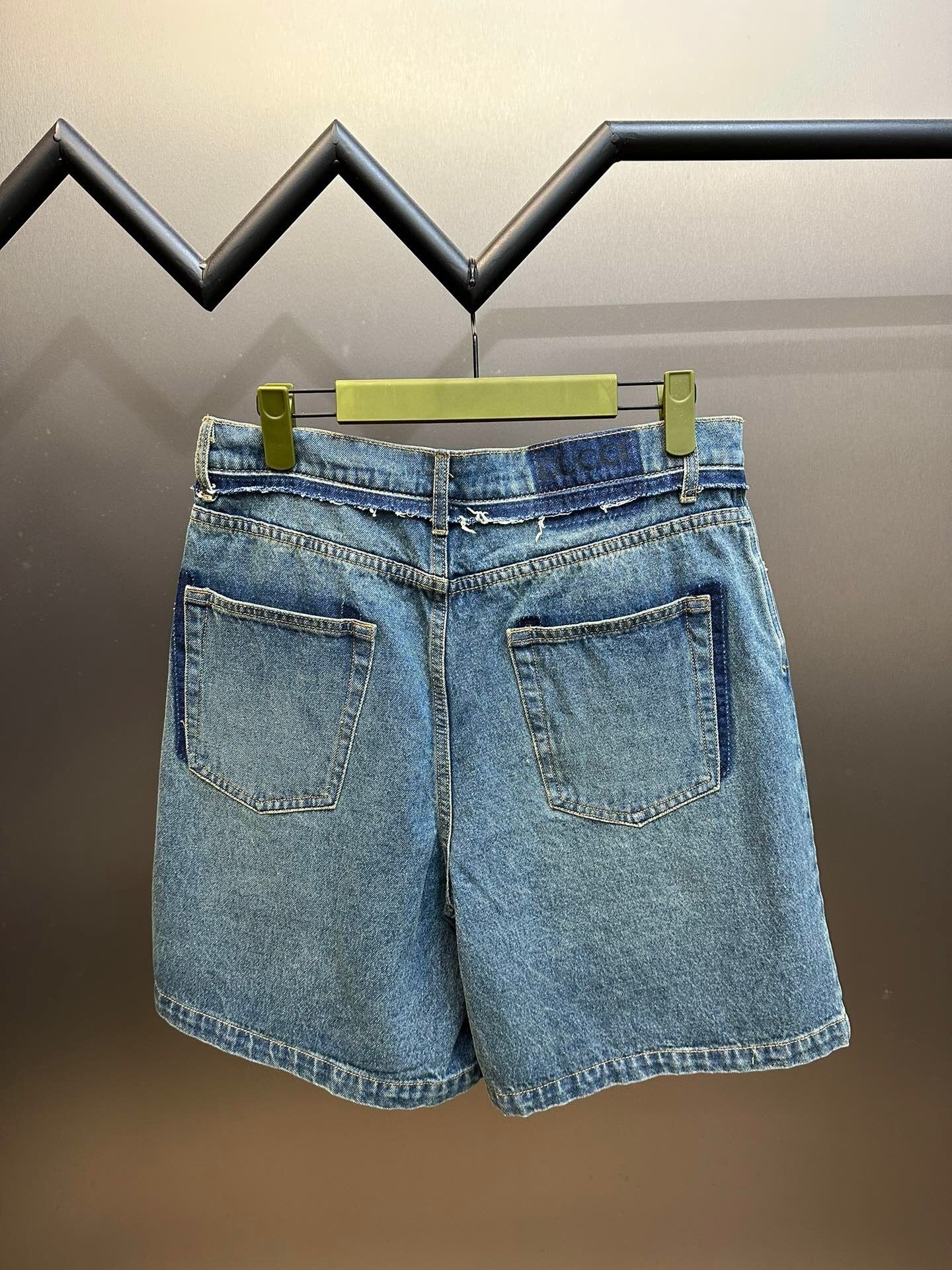 HIGH-WAIST RAW EDGE DENIM SHORTS