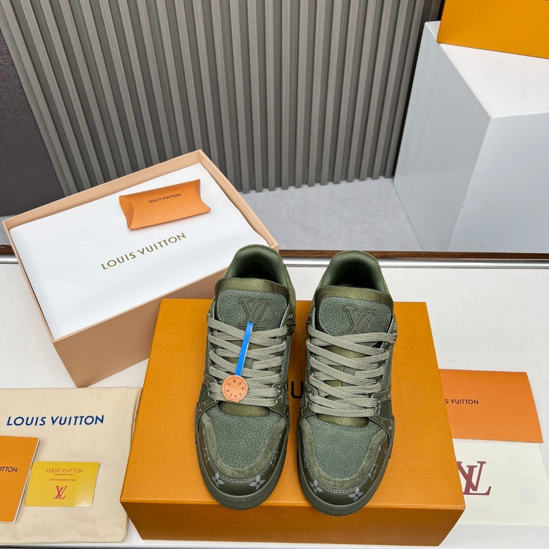 OLIVE GREEN TEXTURED LOW-TOP SNEAKERS