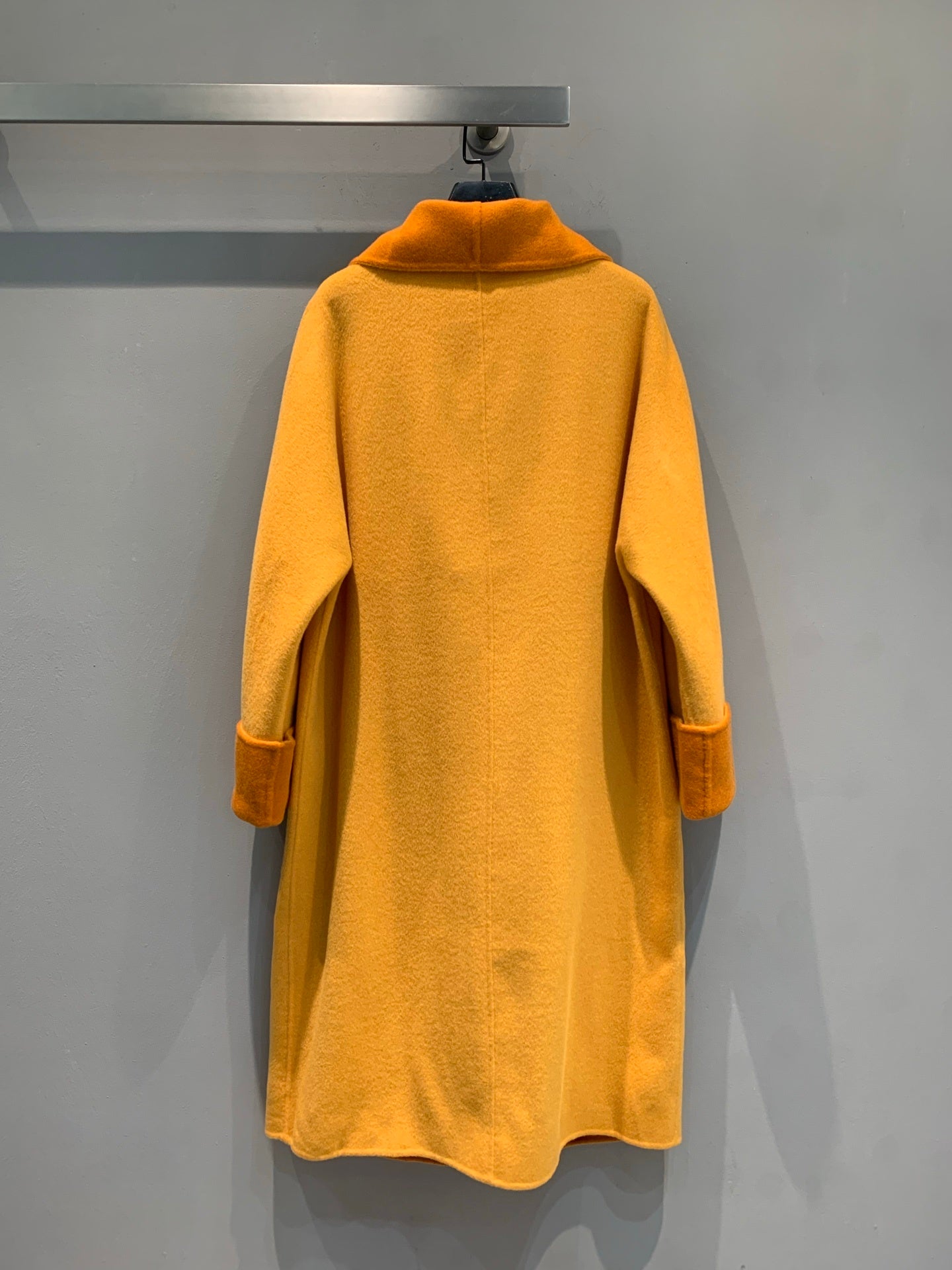 LUXURY SAFFRON WOOL COAT WITH ZIP FRONT & OVERSIZED COLLAR