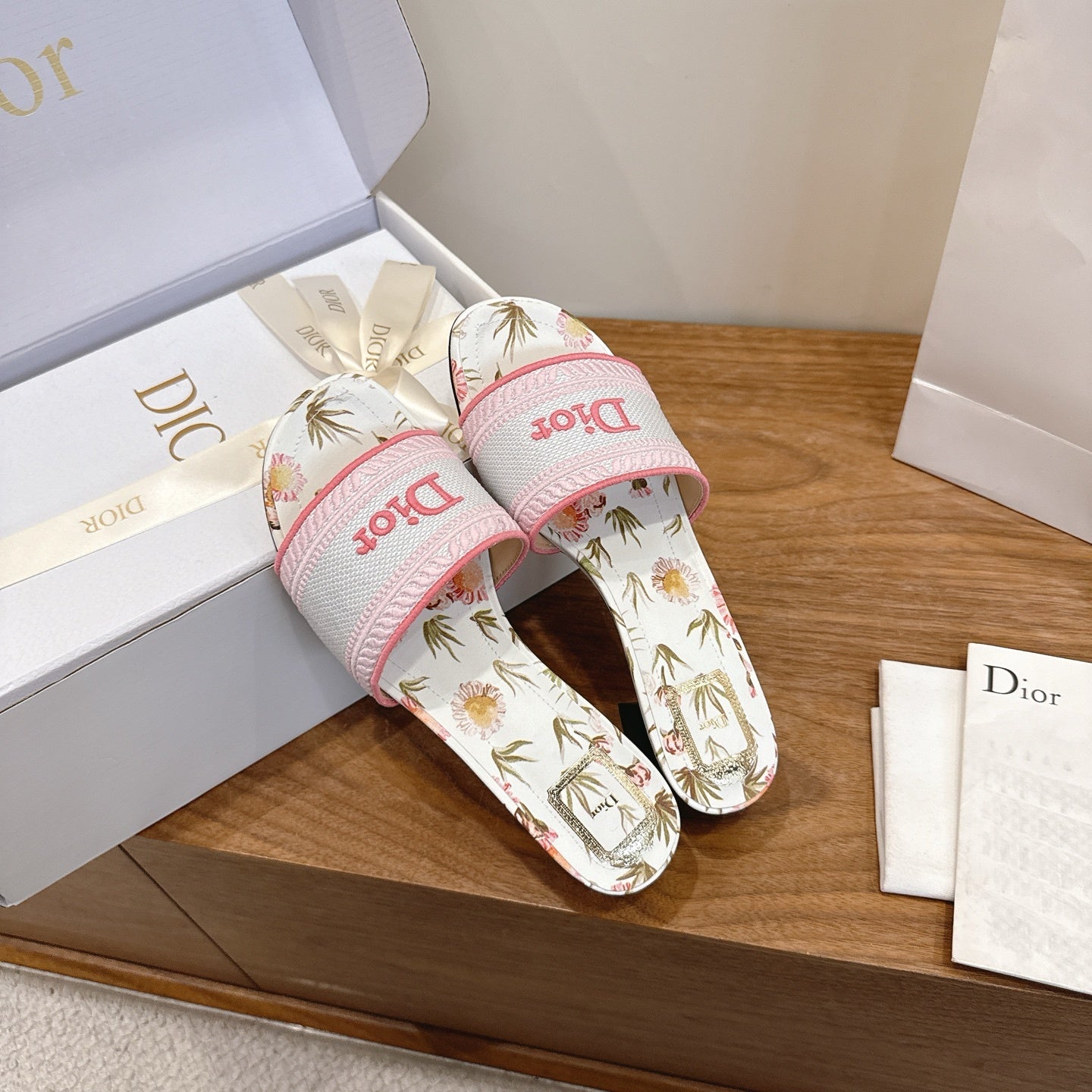 PINK FLORAL LOGO STRAP SLIDE SANDALS