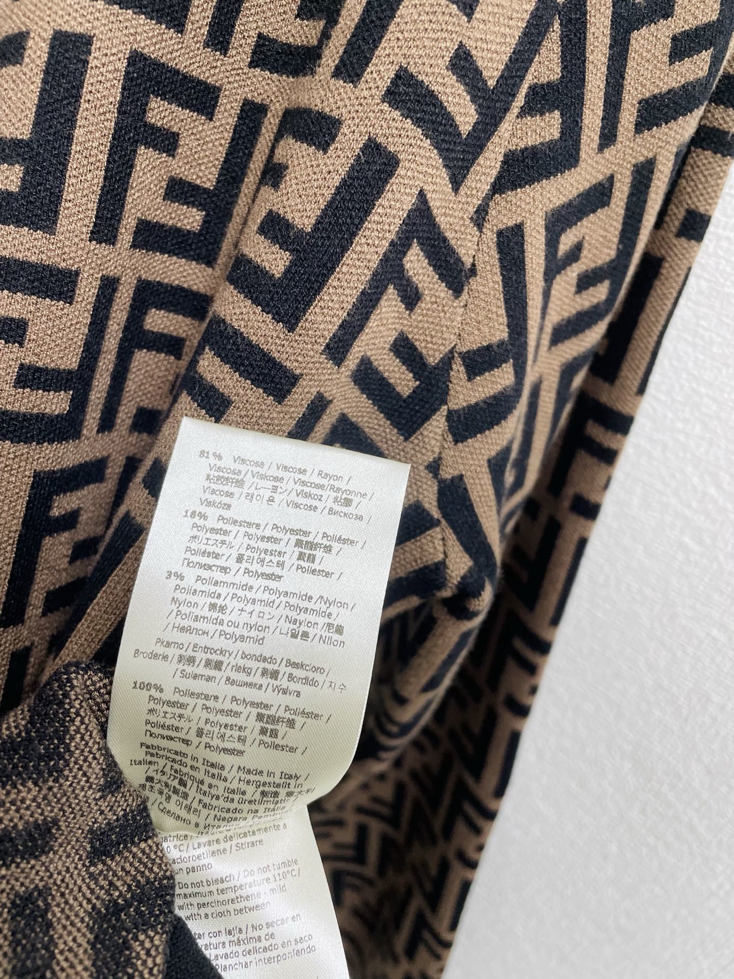 CLASSIC PATTERN KNIT CARDIGAN