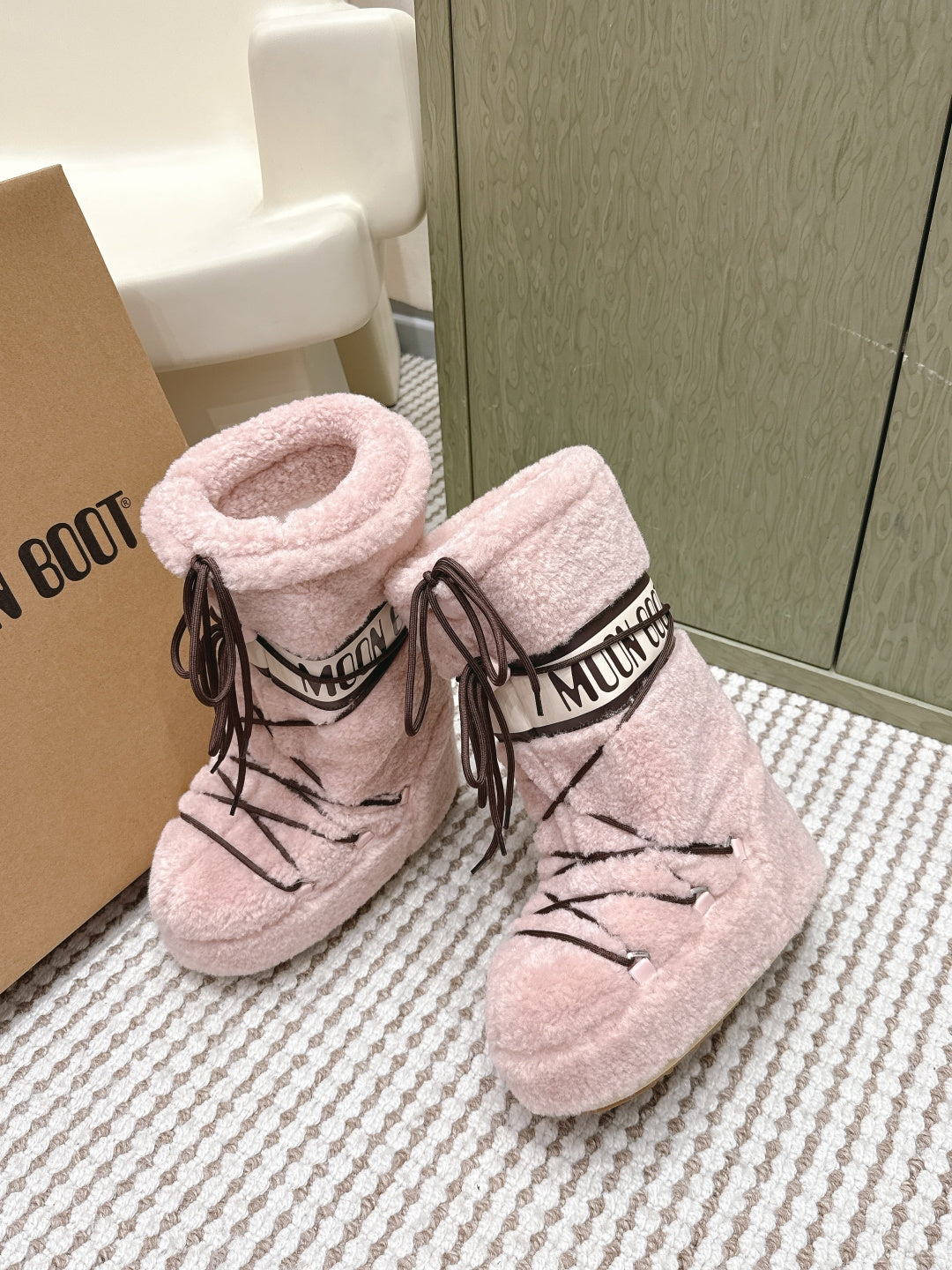 PINK FAUX FUR LINED WINTER BOOTS