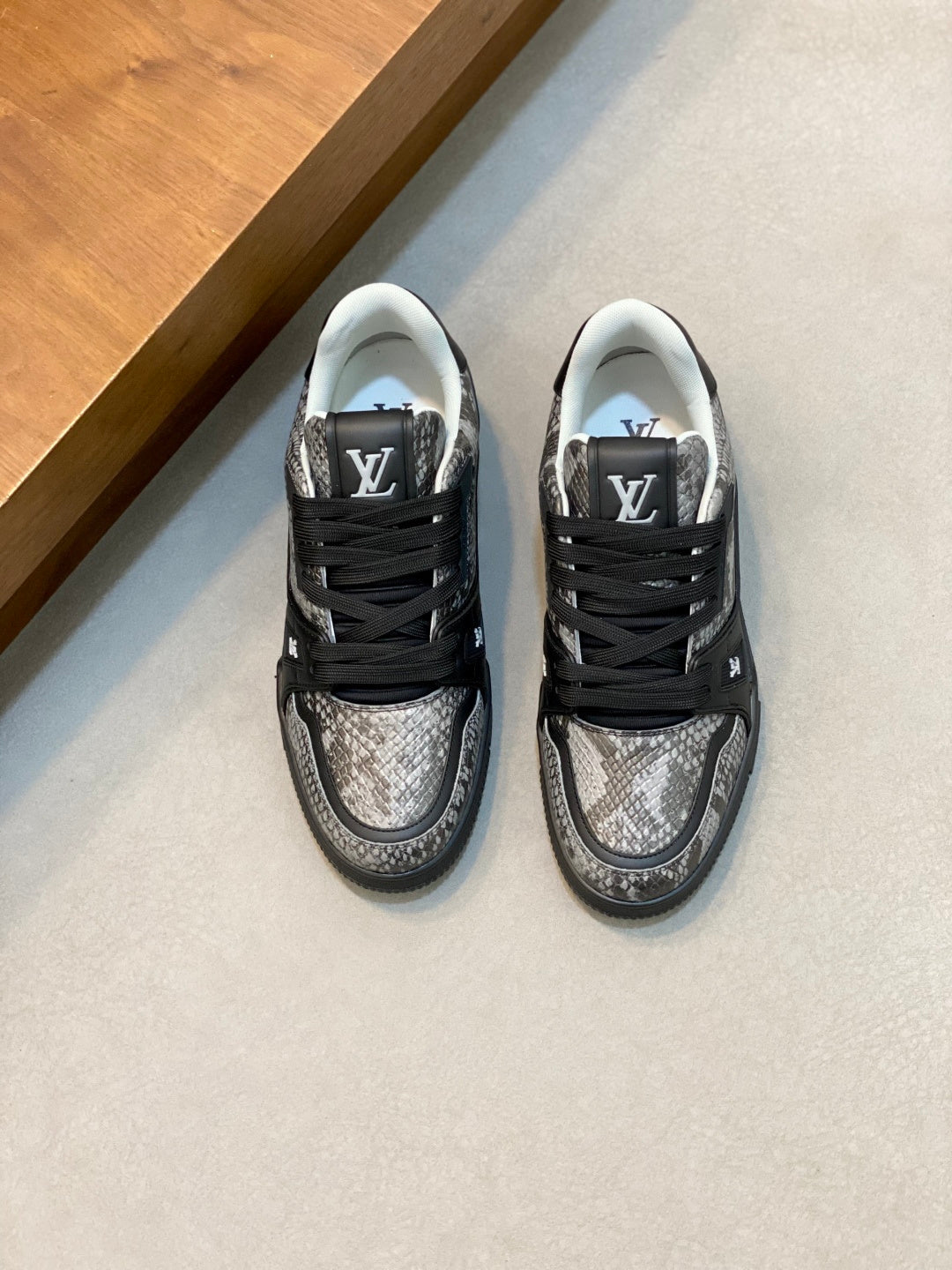 BLACK & GREY SNAKESKIN LOW-TOP SNEAKERS