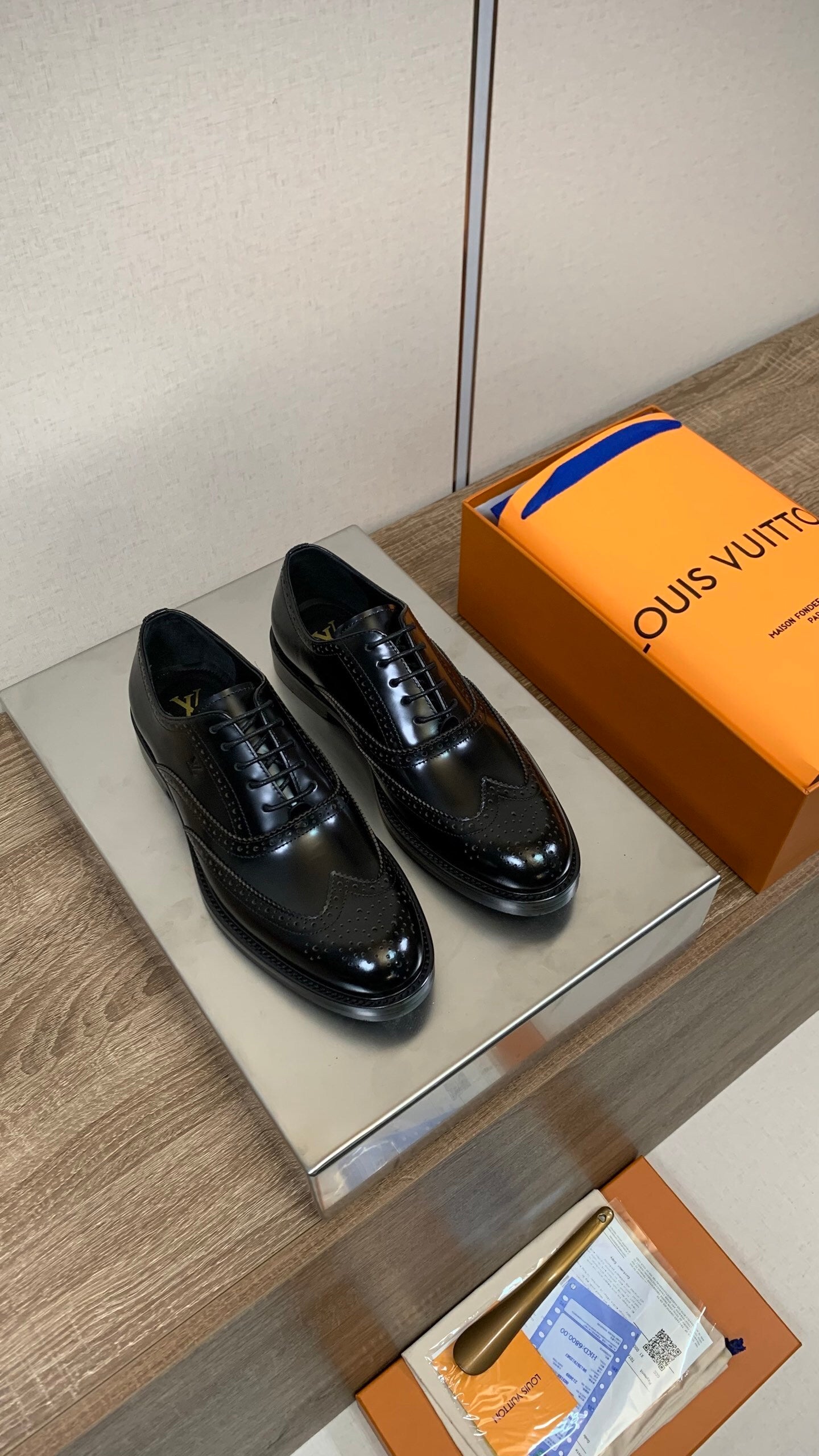 CLASSIC BLACK LEATHER BROGUE DRESS SHOES